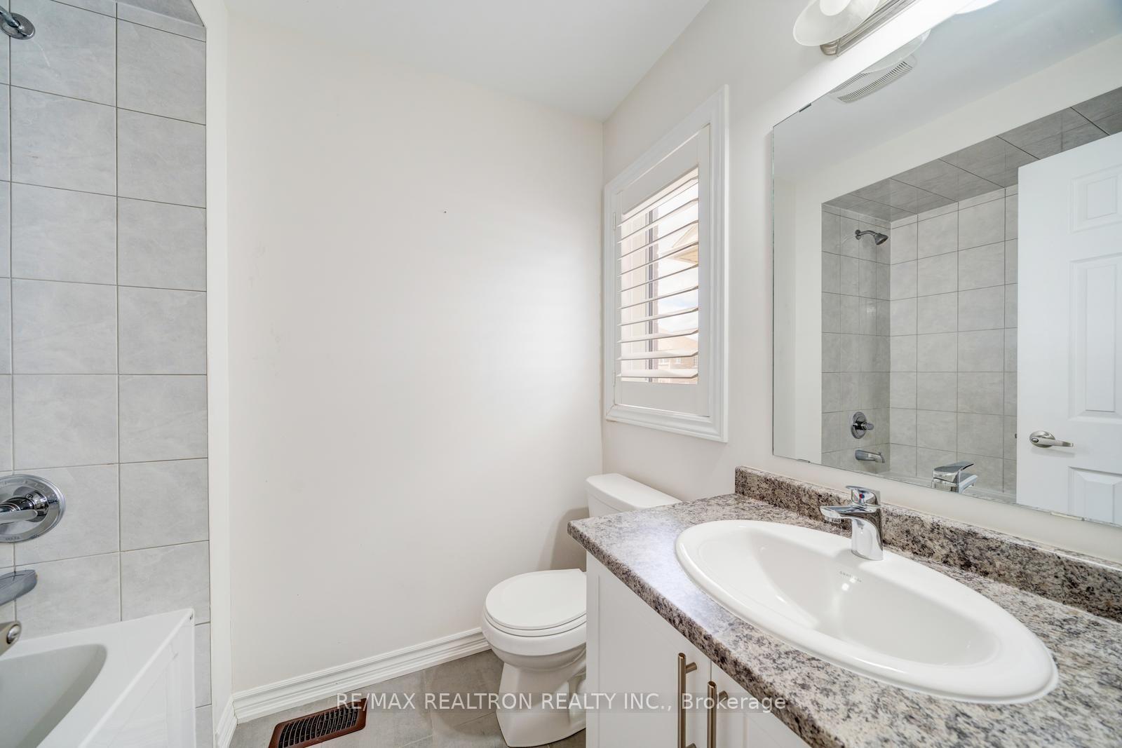 Photo 32 of 295 Northglen Boulevard, Clarington, Bowmanville — HOMEH