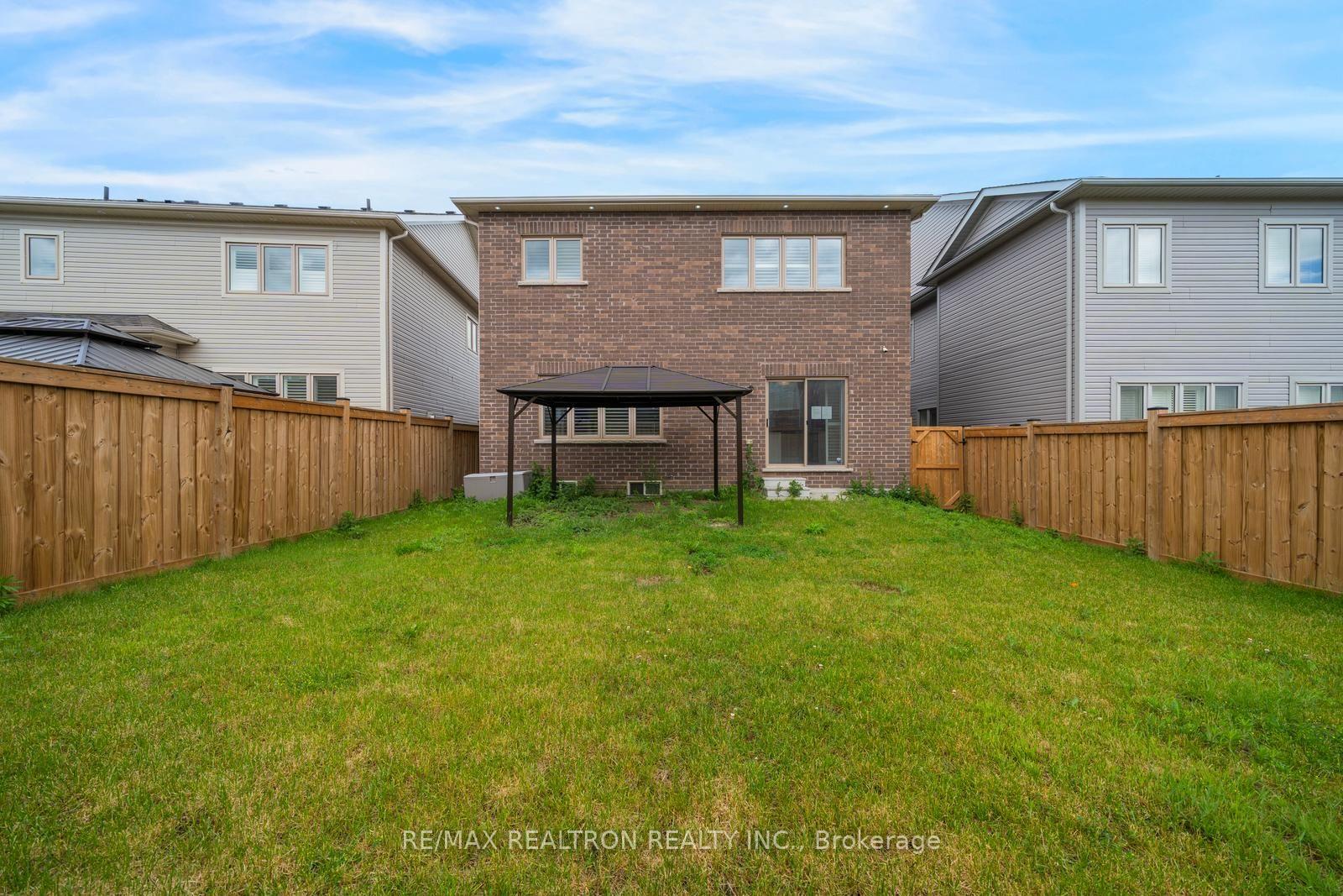 Photo 49 of 295 Northglen Boulevard, Clarington, Bowmanville — HOMEH
