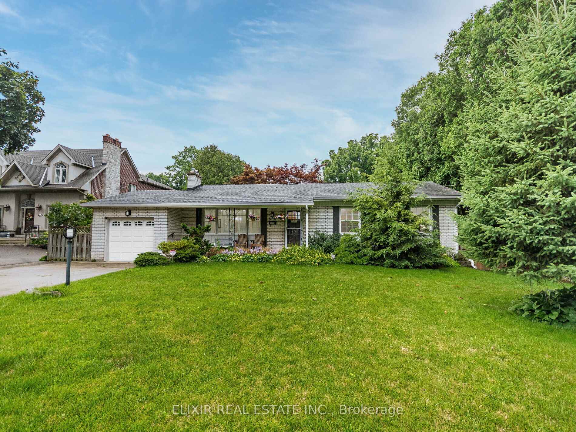 Photo 2 of Unit (Main Level), 686 Cedar Avenue, Burlington, LaSalle — HOMEH