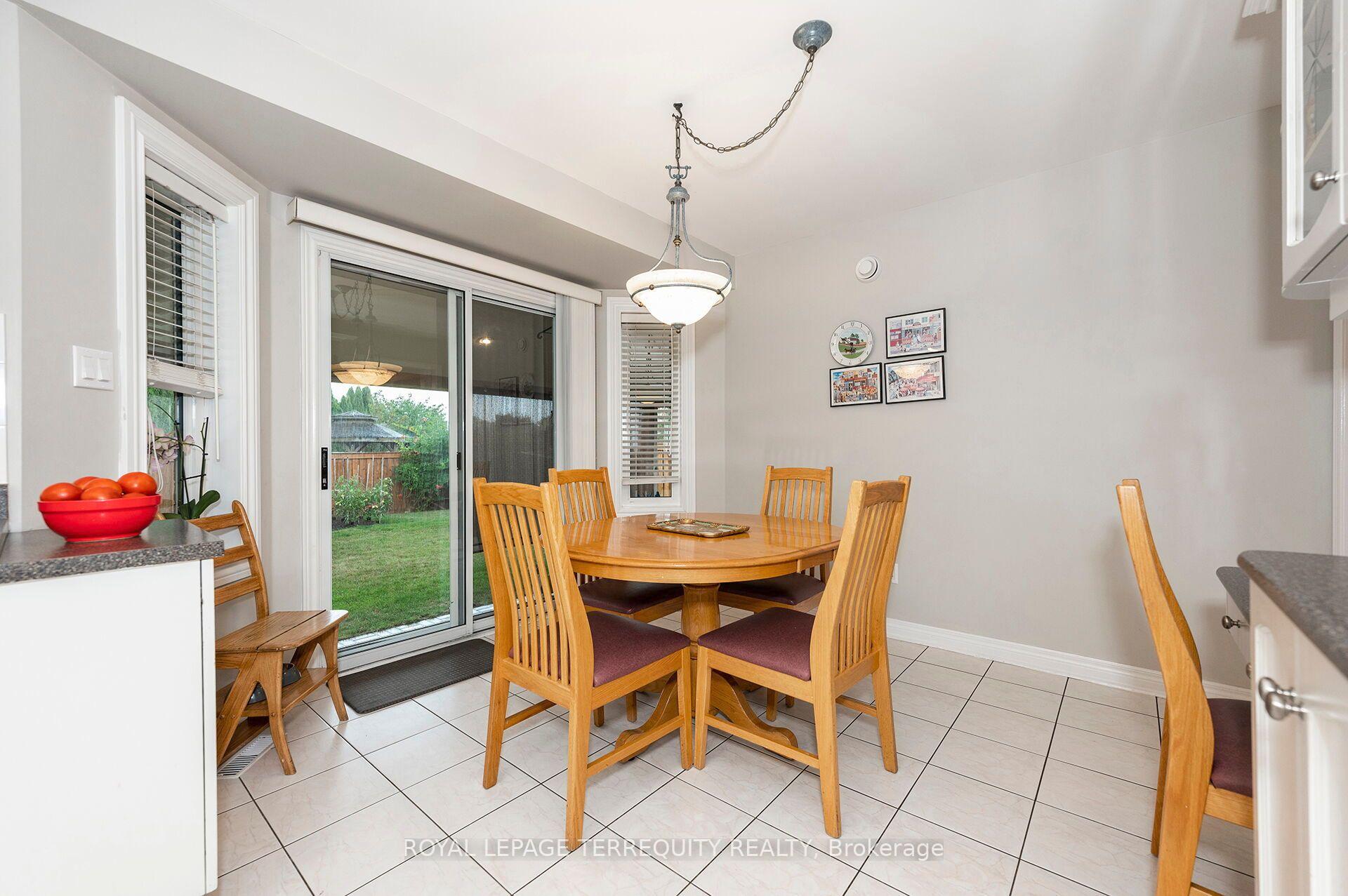 Photo 8 of 66 Gates Road, Vaughan, West Woodbridge — HOMEH