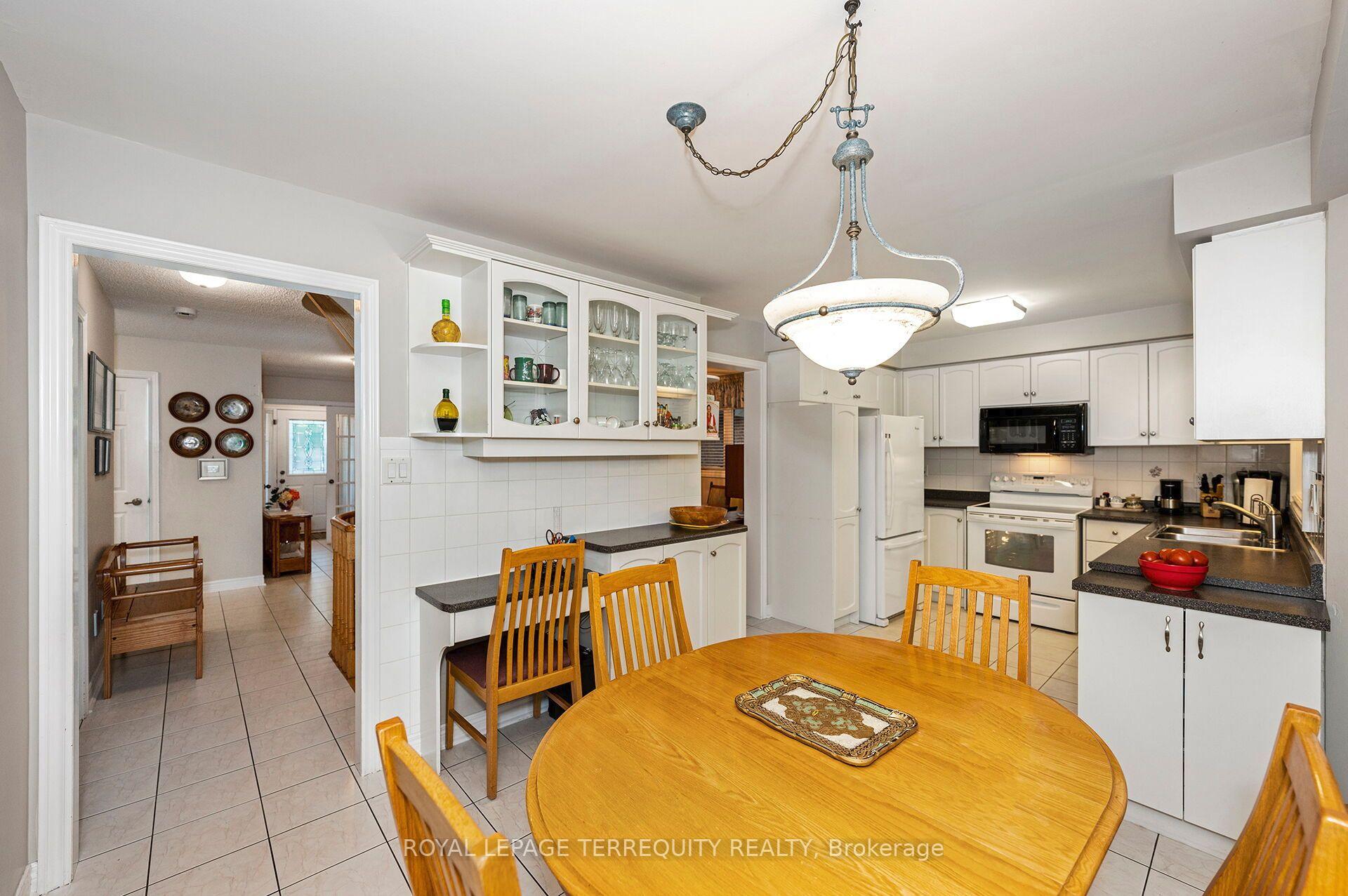 Photo 9 of 66 Gates Road, Vaughan, West Woodbridge — HOMEH