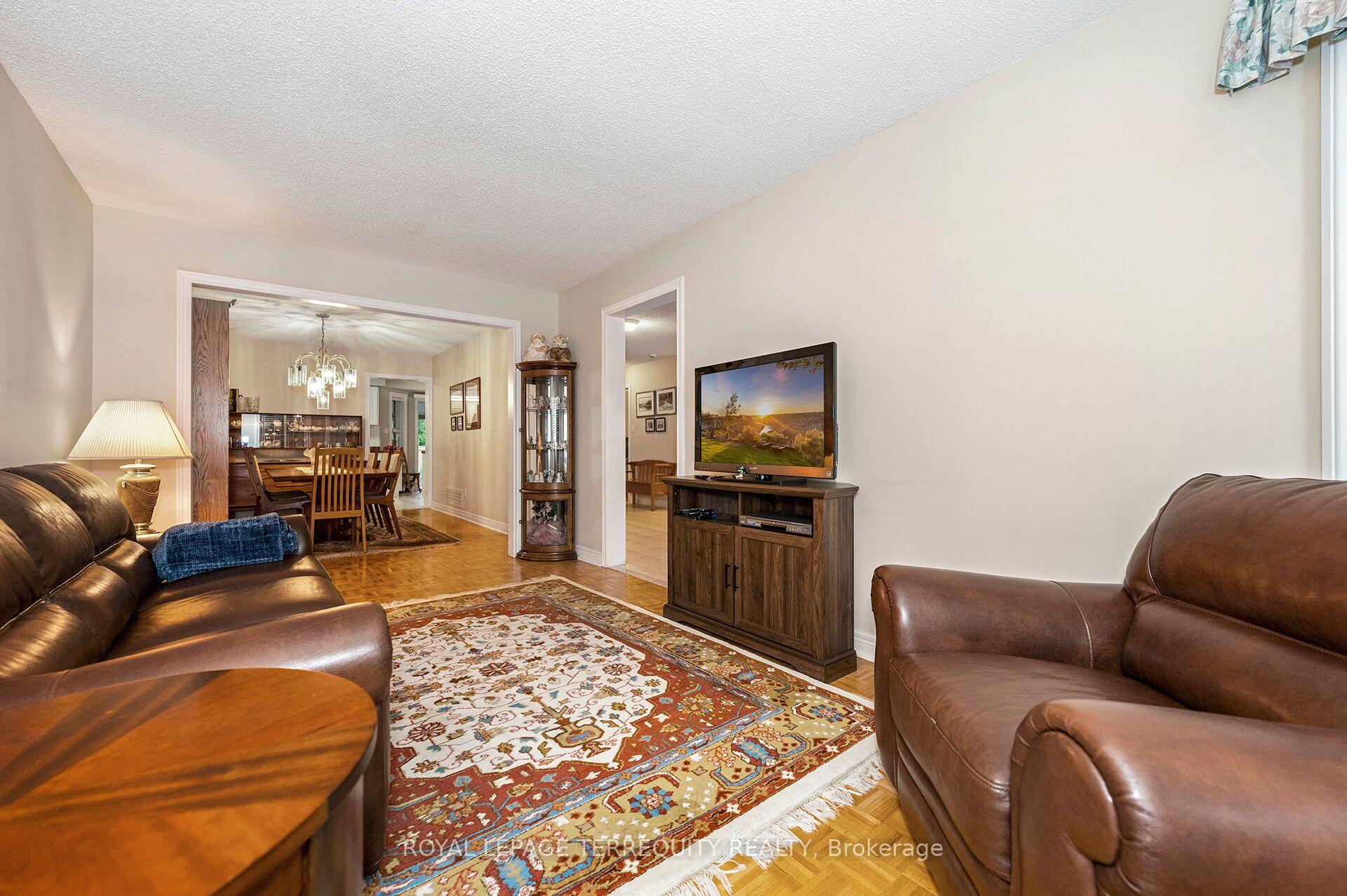 Photo 13 of 66 Gates Road, Vaughan, West Woodbridge — HOMEH