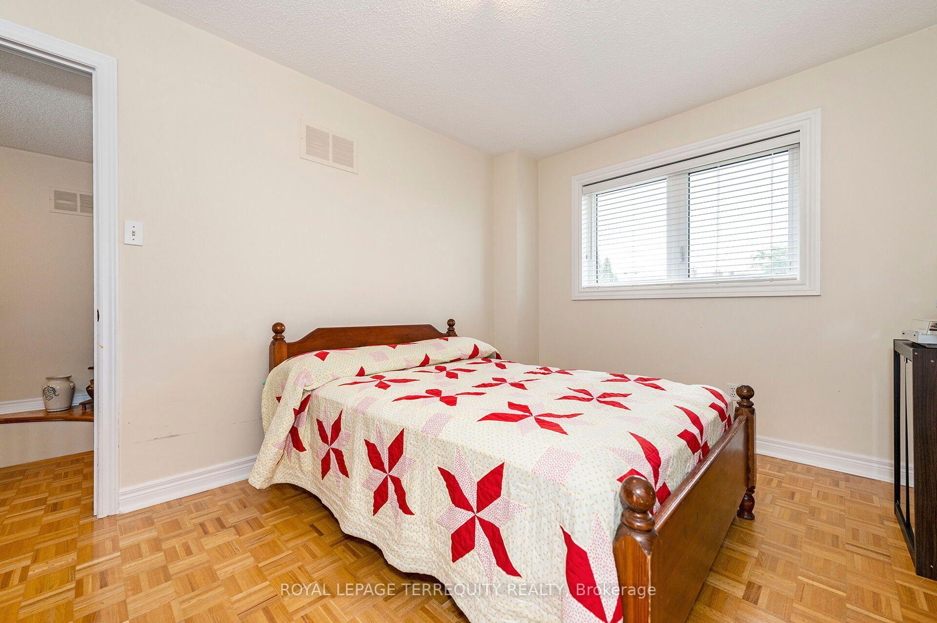 Photo 22 of 66 Gates Road, Vaughan, West Woodbridge — HOMEH