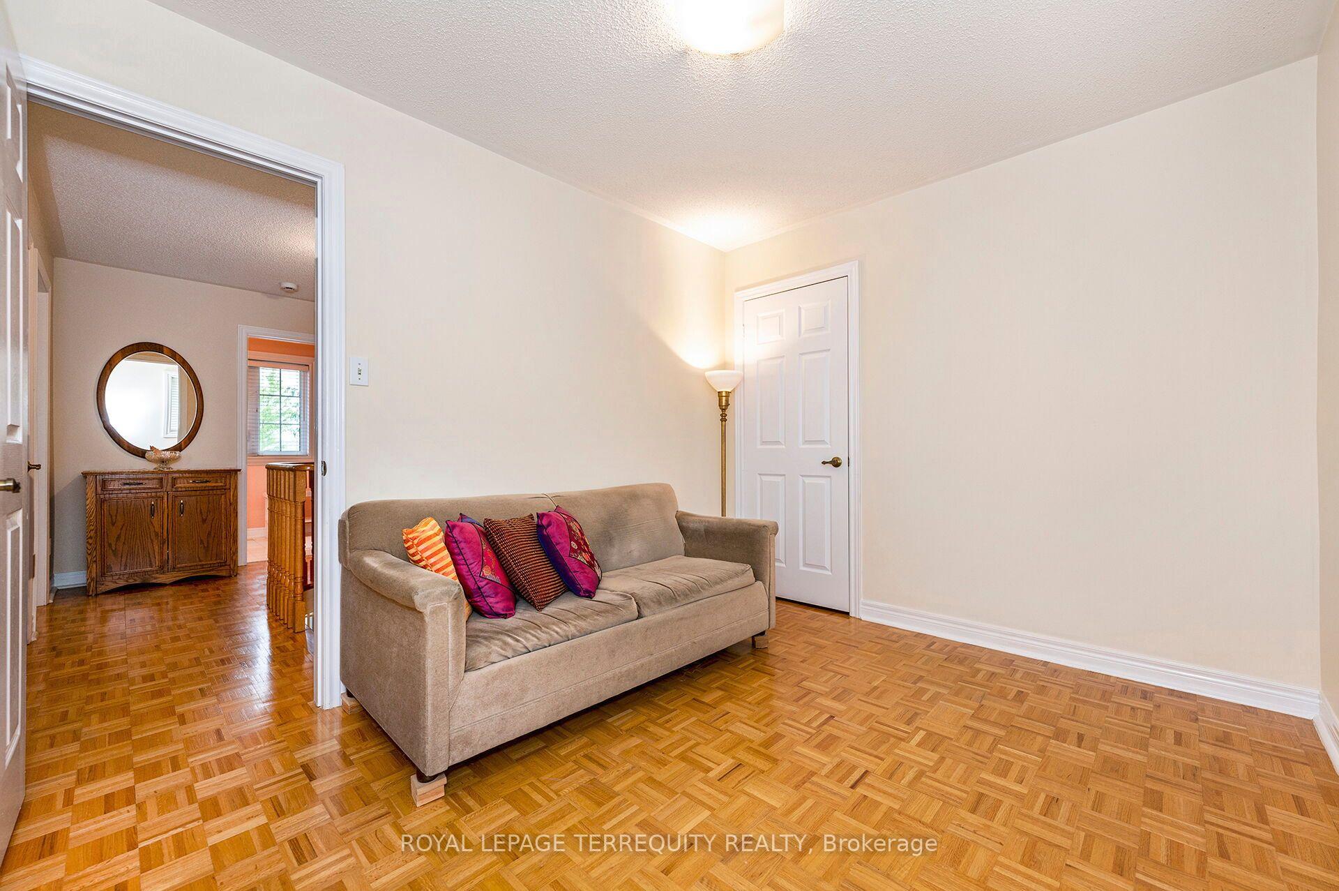 Photo 25 of 66 Gates Road, Vaughan, West Woodbridge — HOMEH