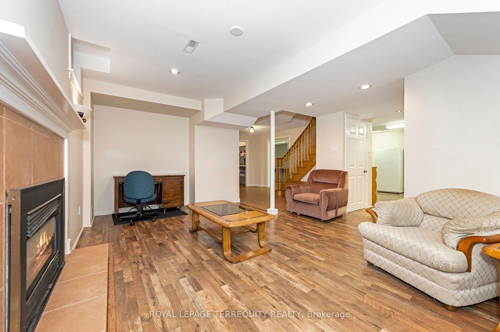 Photo 26 of 66 Gates Road, Vaughan, West Woodbridge — HOMEH