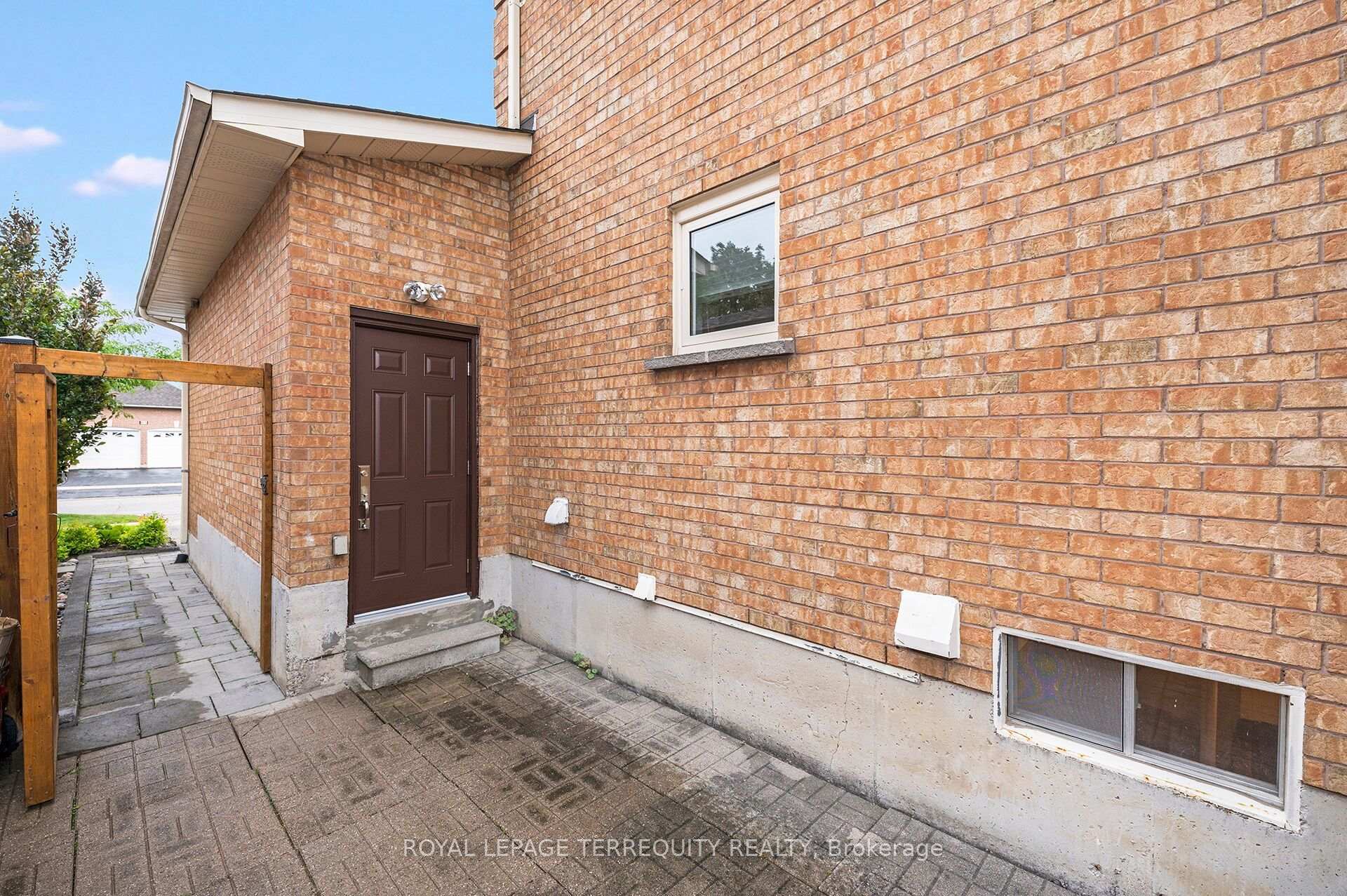 Photo 37 of 66 Gates Road, Vaughan, West Woodbridge — HOMEH
