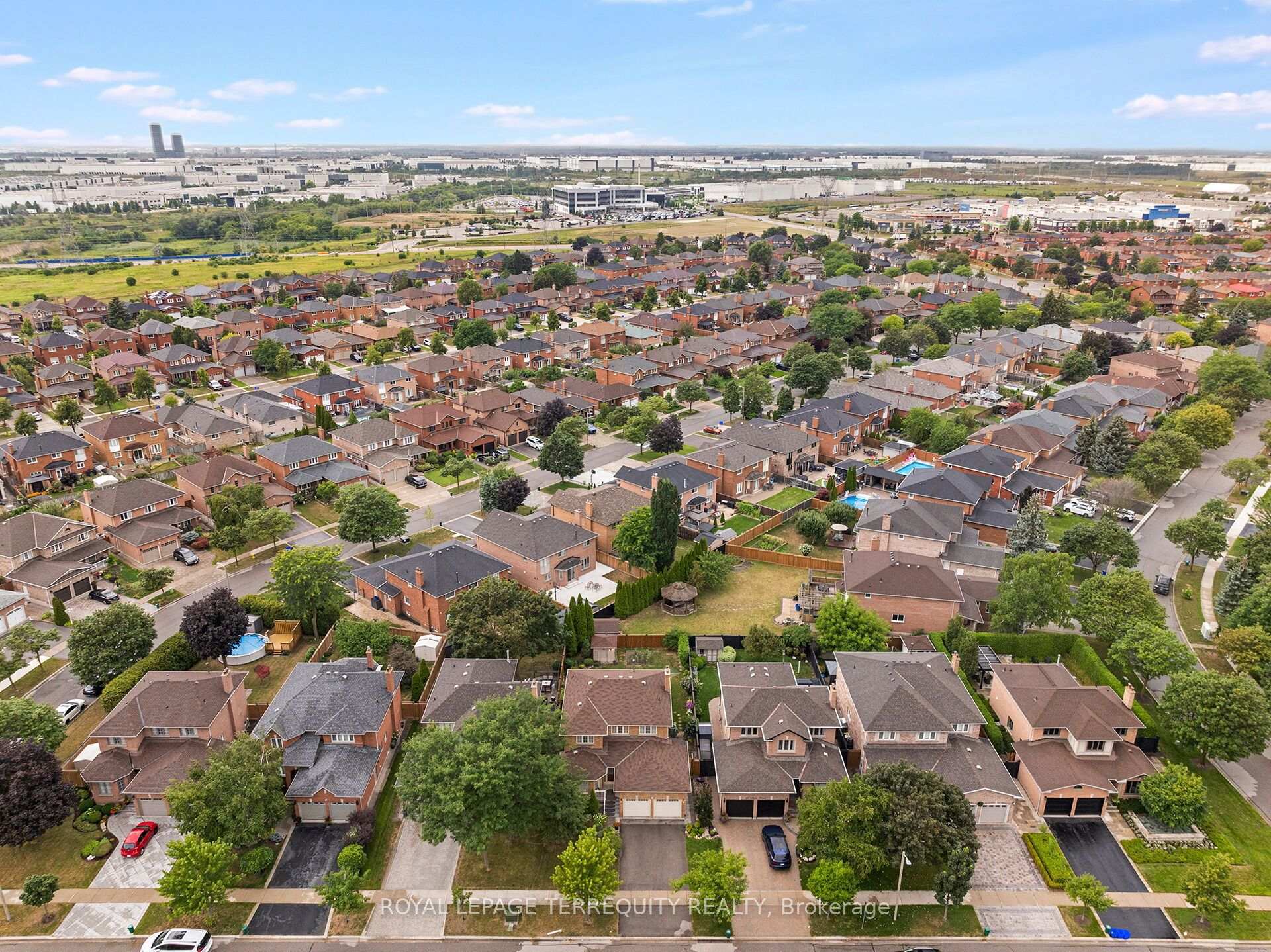 Photo 42 of 66 Gates Road, Vaughan, West Woodbridge — HOMEH
