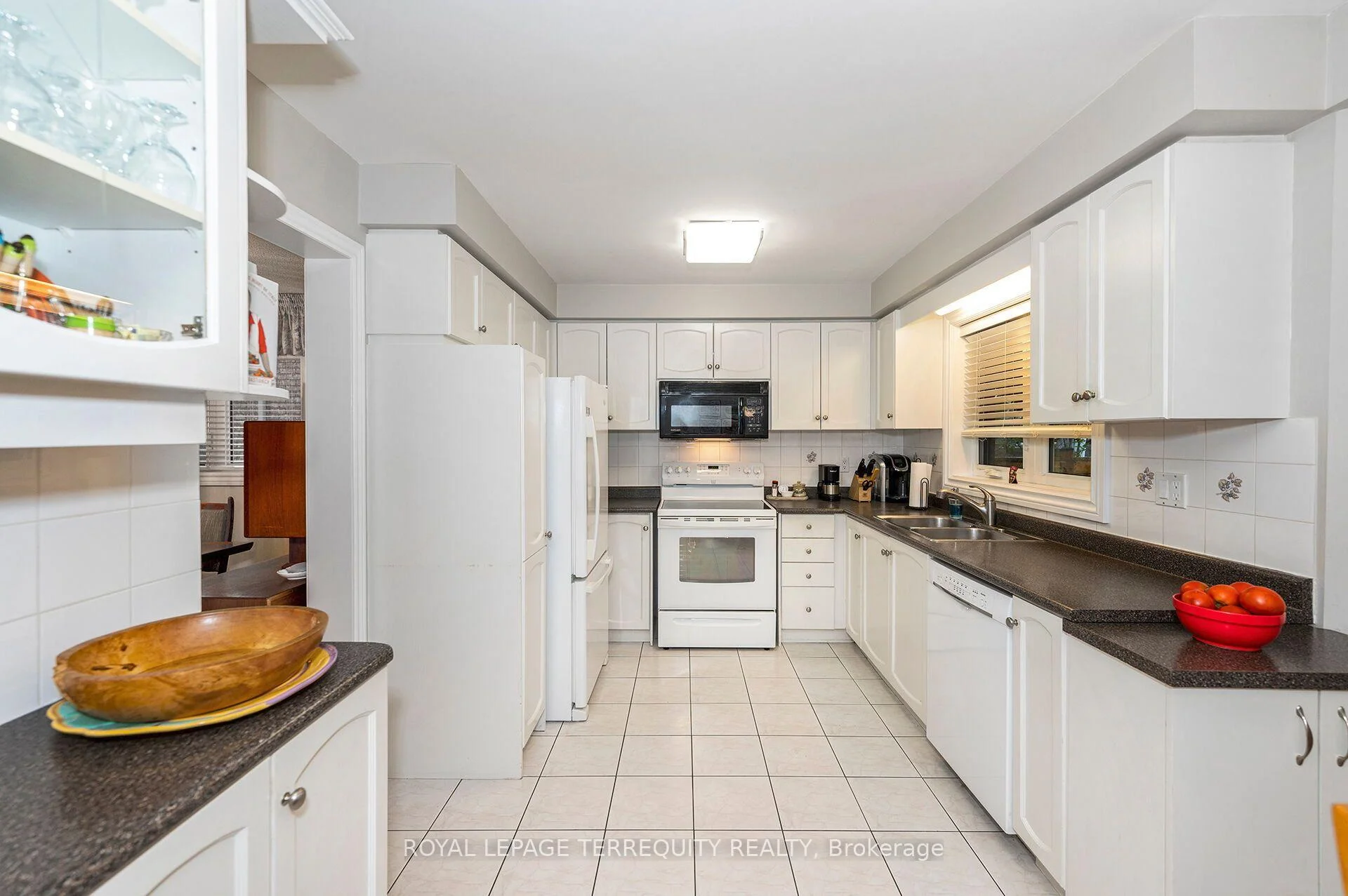 Photo 12 of 66 Gates Road, Vaughan, West Woodbridge — HOMEH