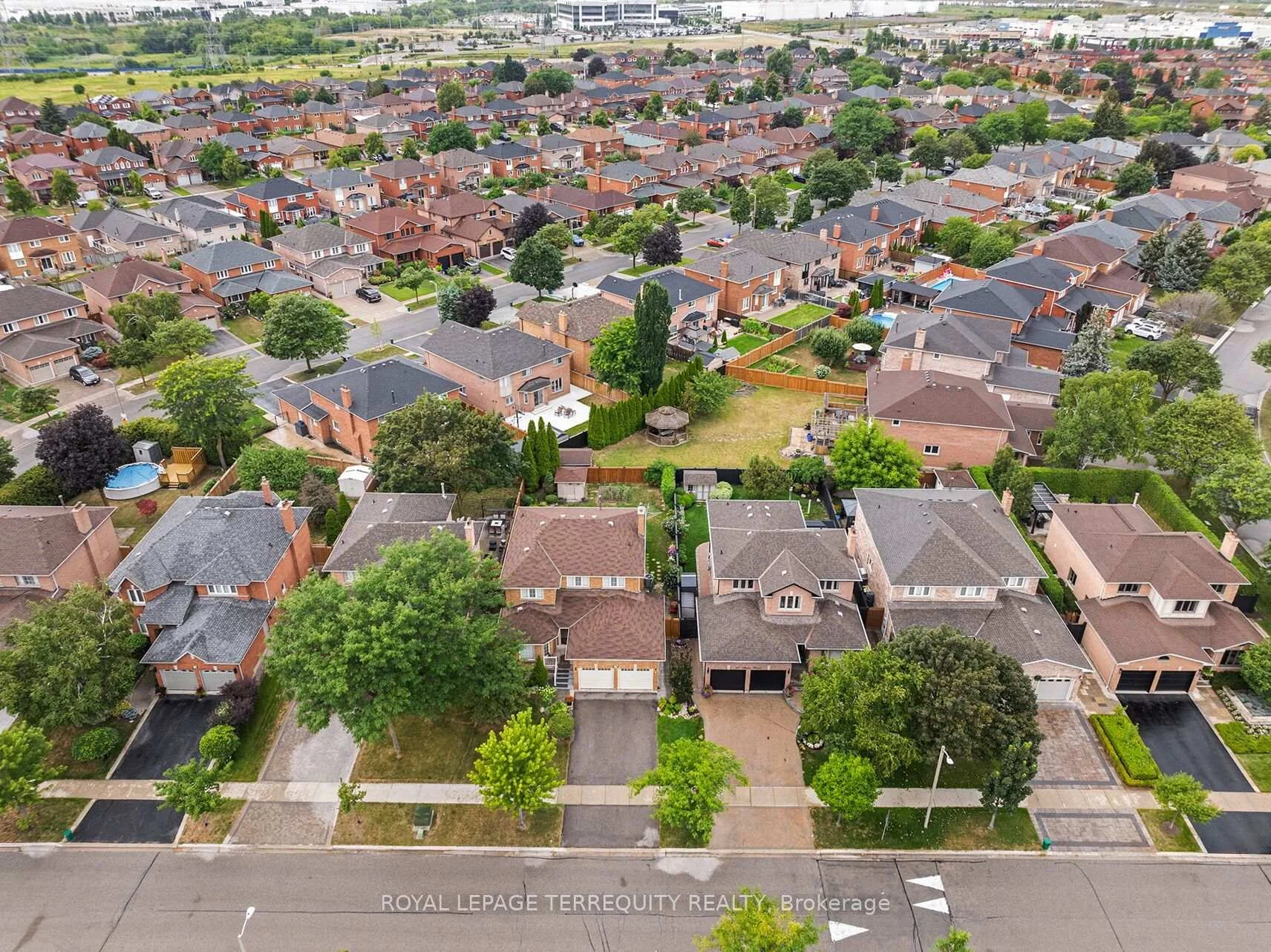 Photo 44 of 66 Gates Road, Vaughan, West Woodbridge — HOMEH