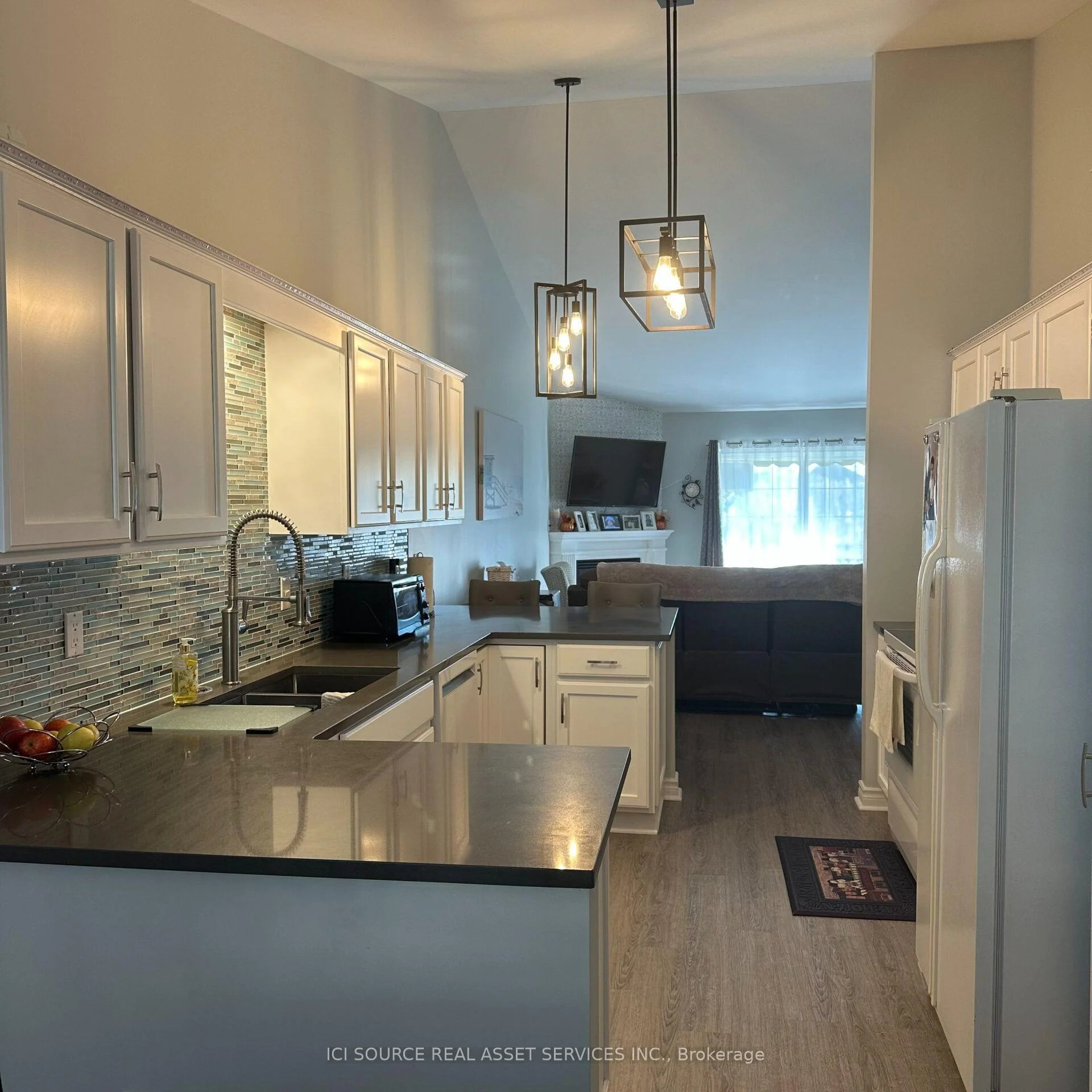 Photo 5 of 1576 Blue Heron Drive, Windsor — HOMEH