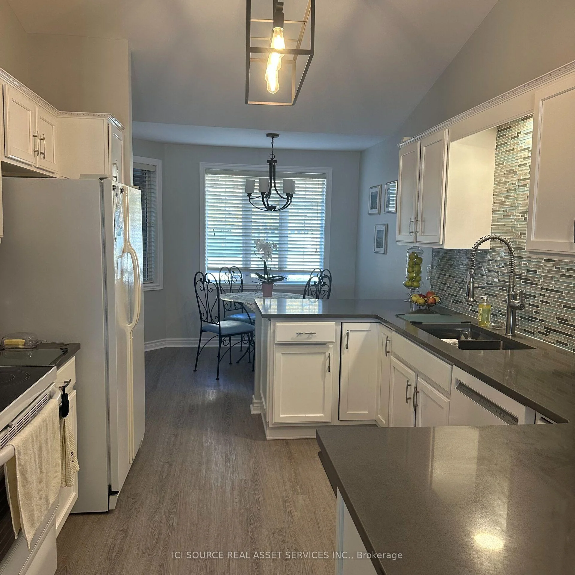 Photo 9 of 1576 Blue Heron Drive, Windsor — HOMEH