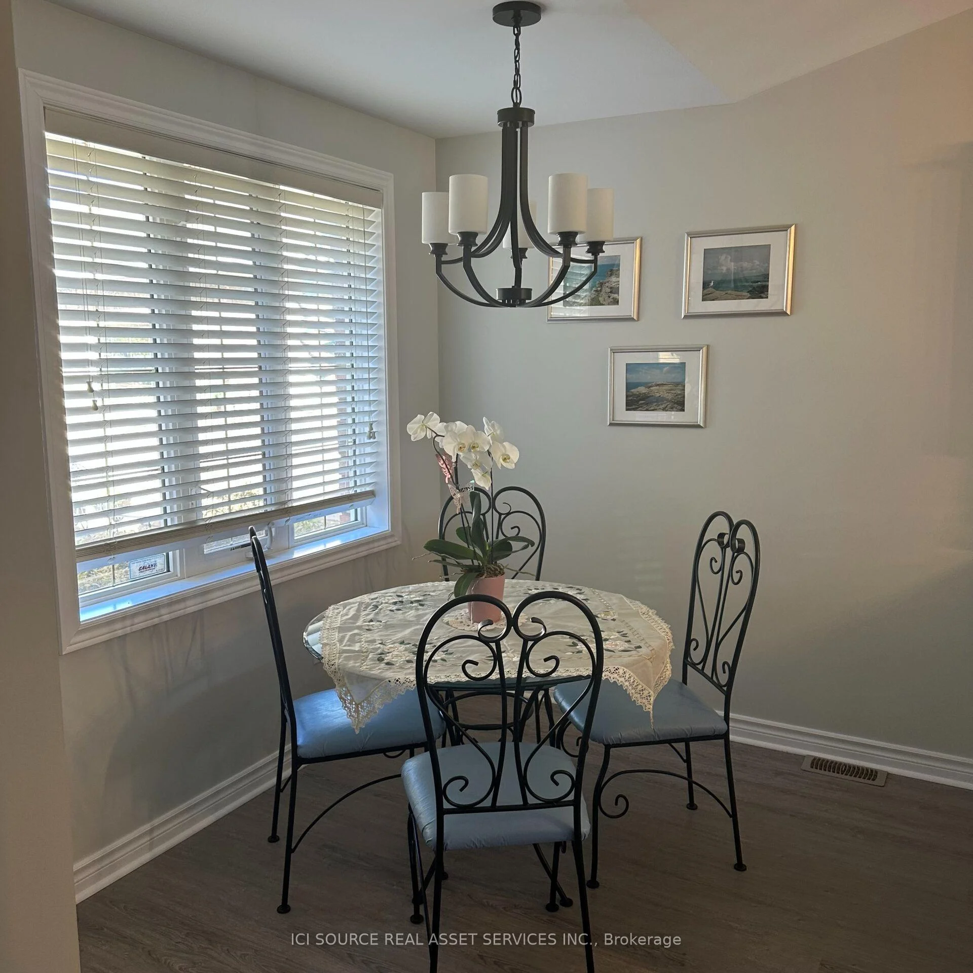 Photo 13 of 1576 Blue Heron Drive, Windsor — HOMEH