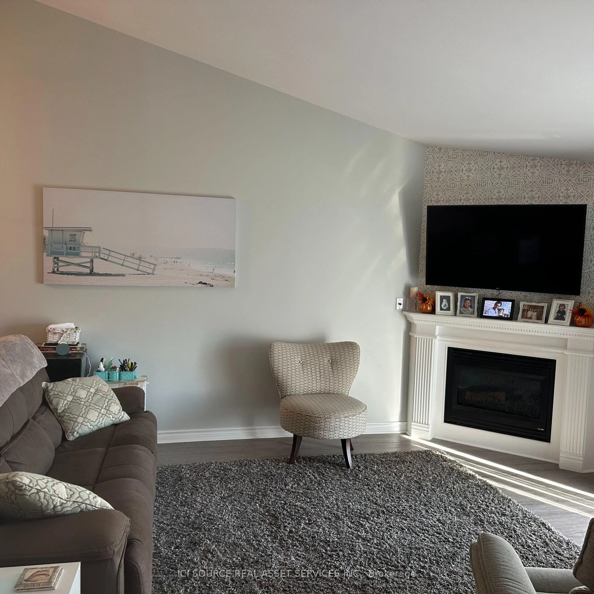 Photo 17 of 1576 Blue Heron Drive, Windsor — HOMEH