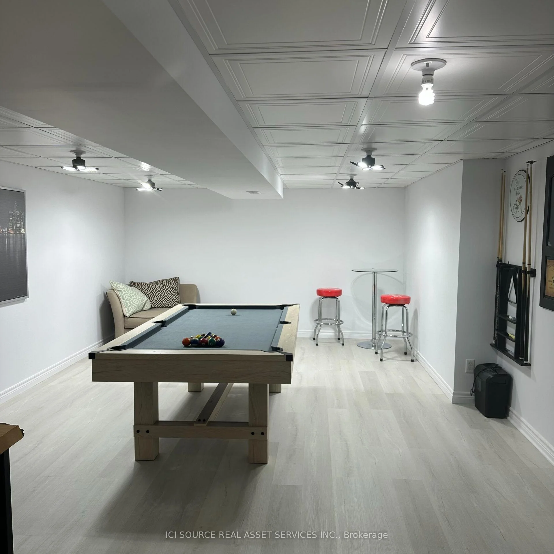 Photo 33 of 1576 Blue Heron Drive, Windsor — HOMEH