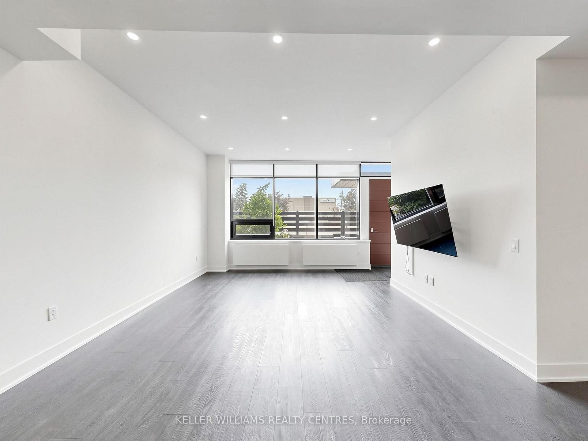 Photo 4 of Unit 108, 2908 Highway 7 Road, Vaughan, Concord — HOMEH