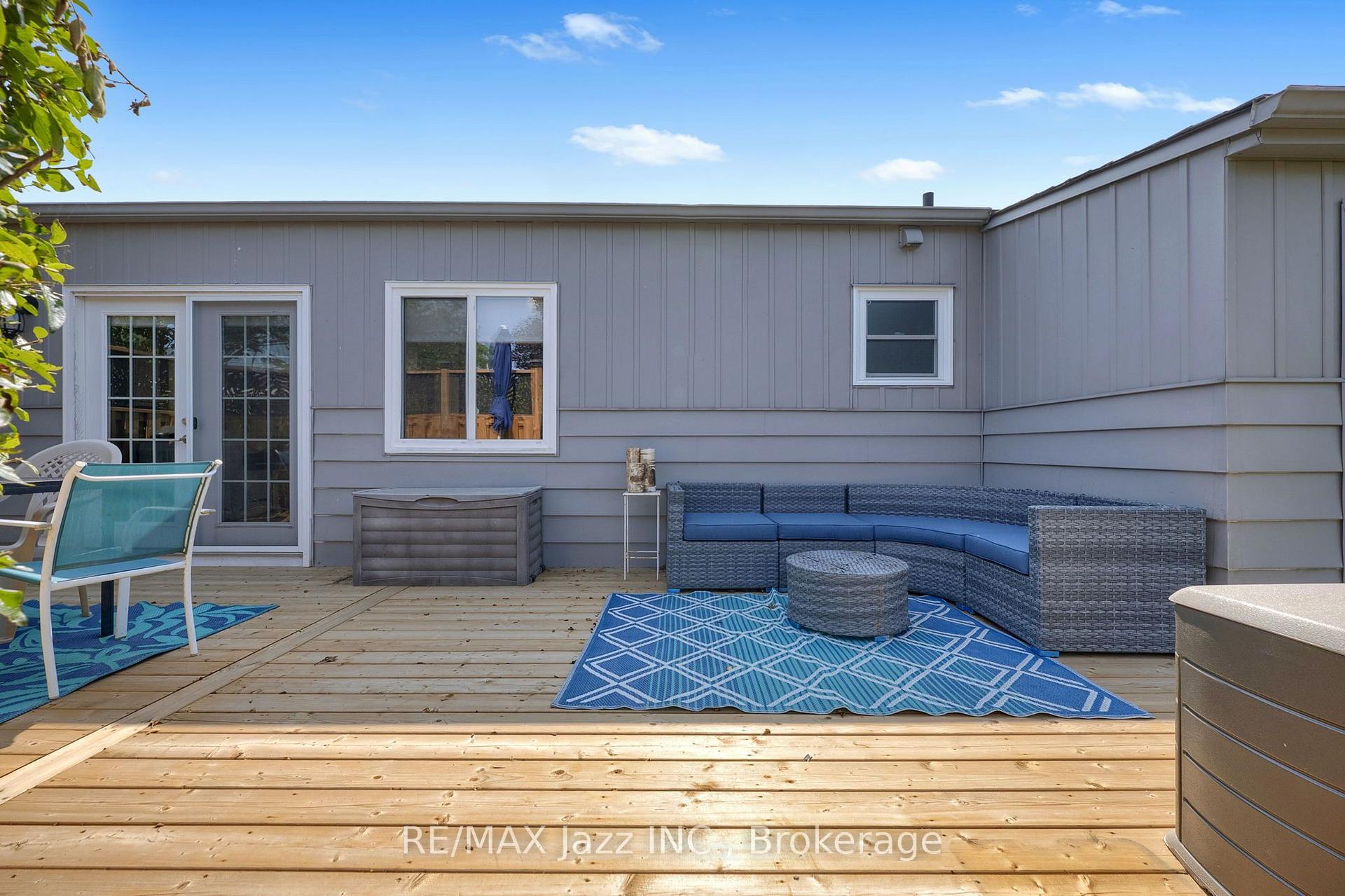 Photo 3 of 8 Wheelhouse Drive, Clarington, Newcastle — HOMEH