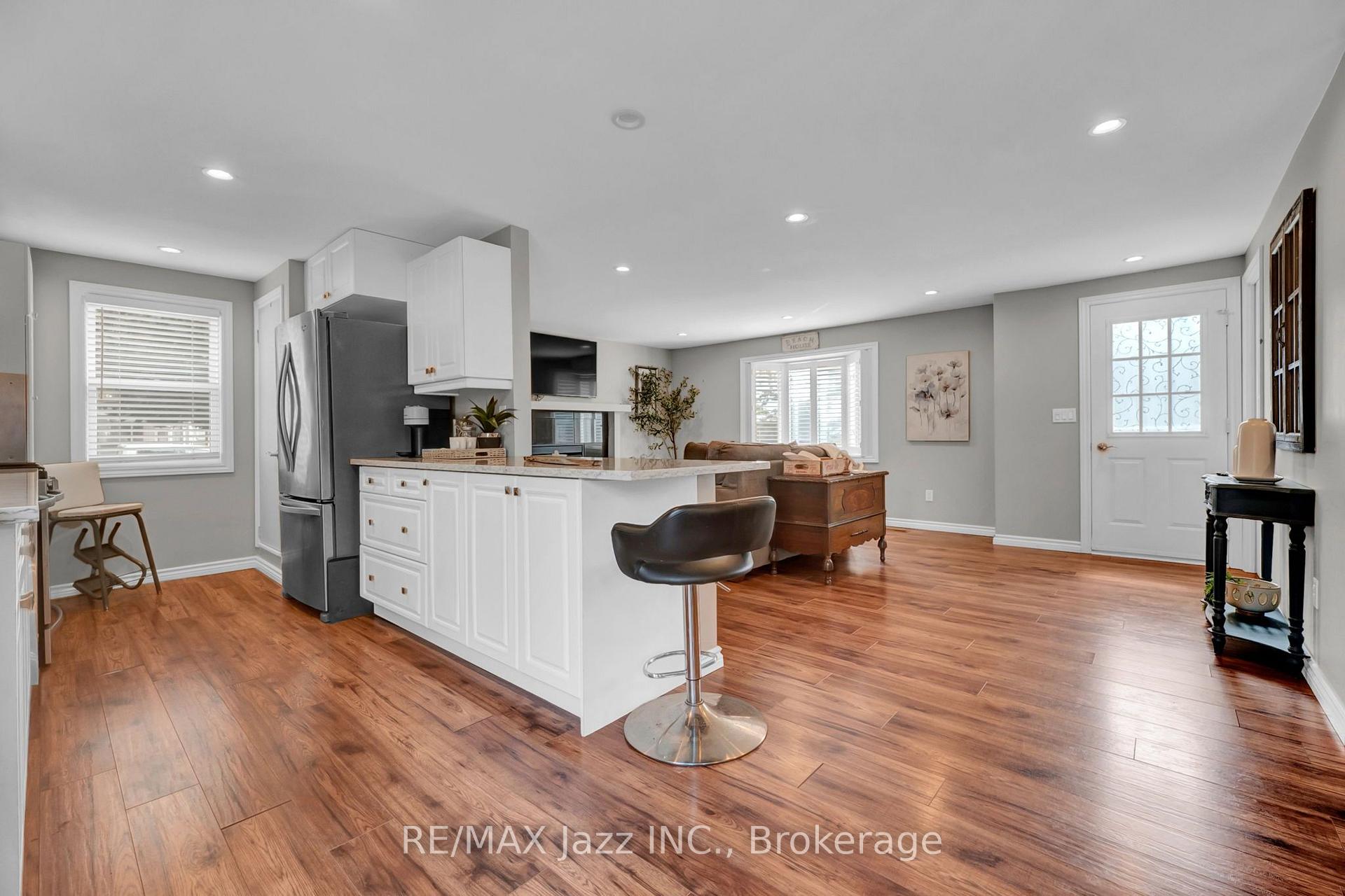 Photo 10 of 8 Wheelhouse Drive, Clarington, Newcastle — HOMEH