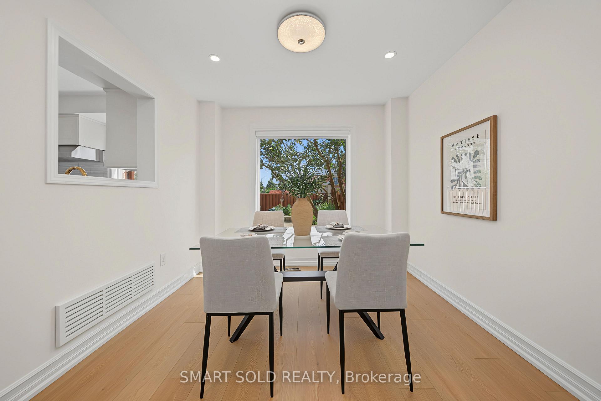 Photo 15 of 906 Delgado Drive, Mississauga, East Credit — HOMEH