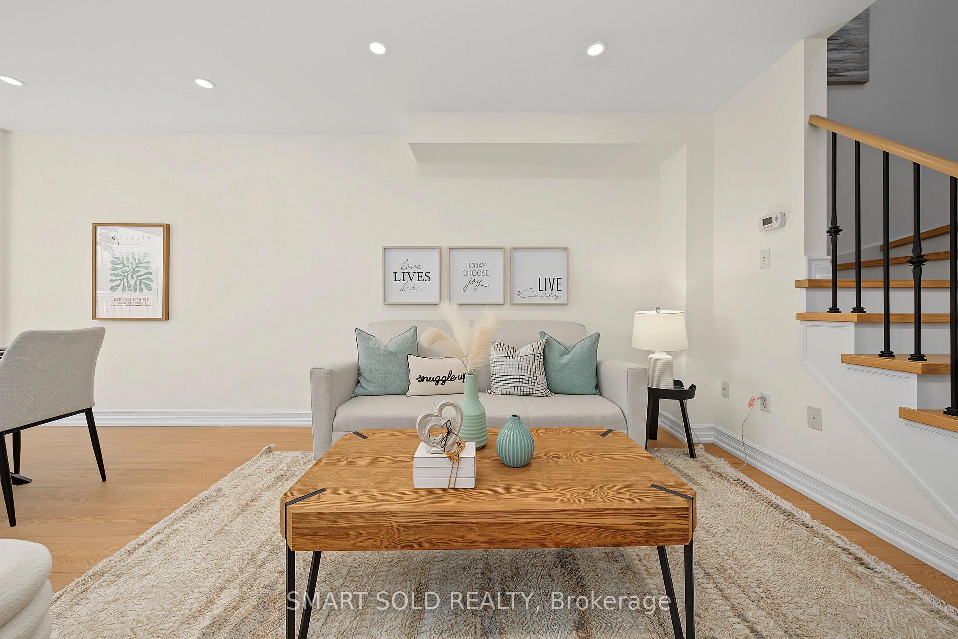 Photo 17 of 906 Delgado Drive, Mississauga, East Credit — HOMEH