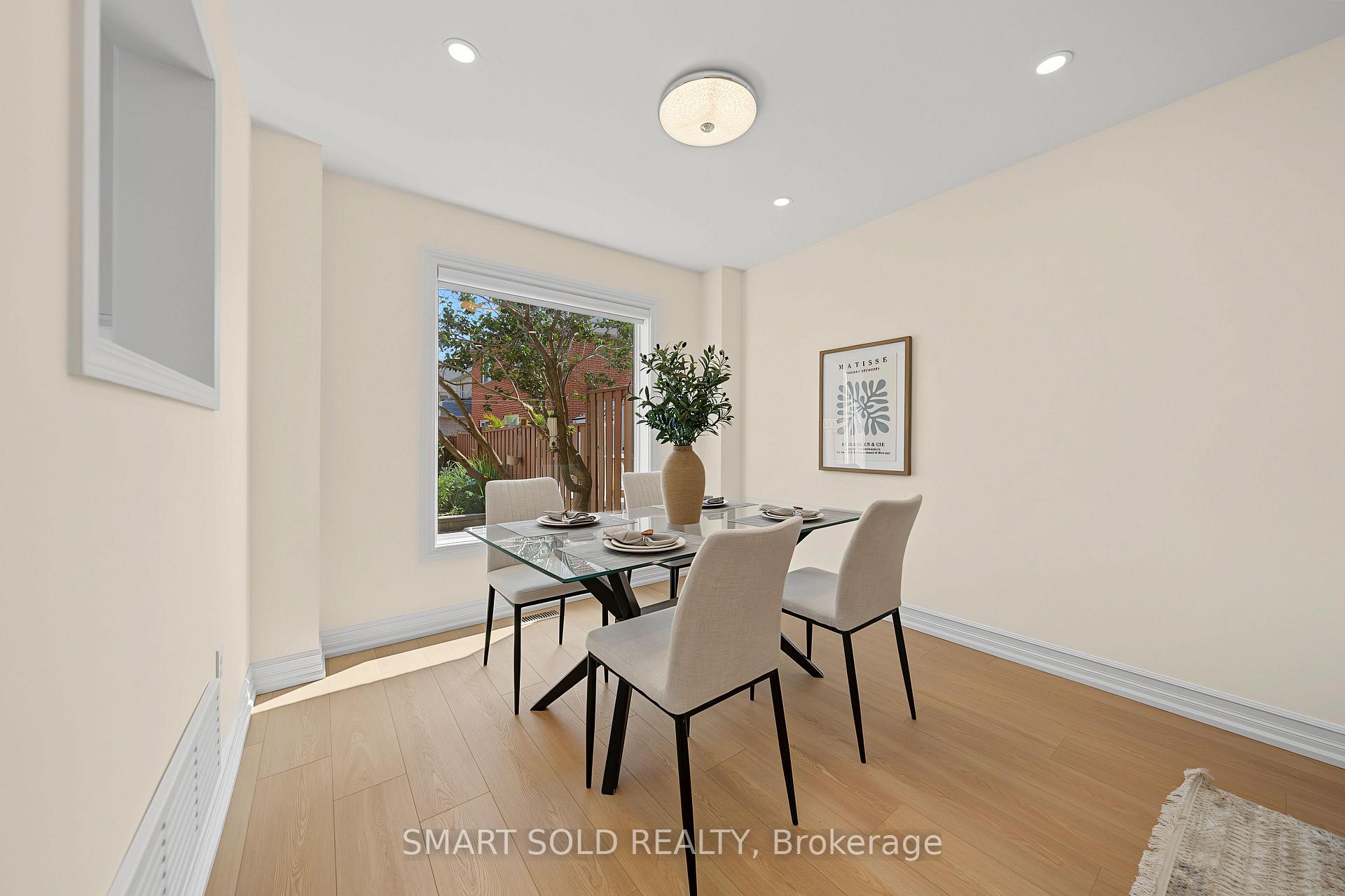 Photo 20 of 906 Delgado Drive, Mississauga, East Credit — HOMEH