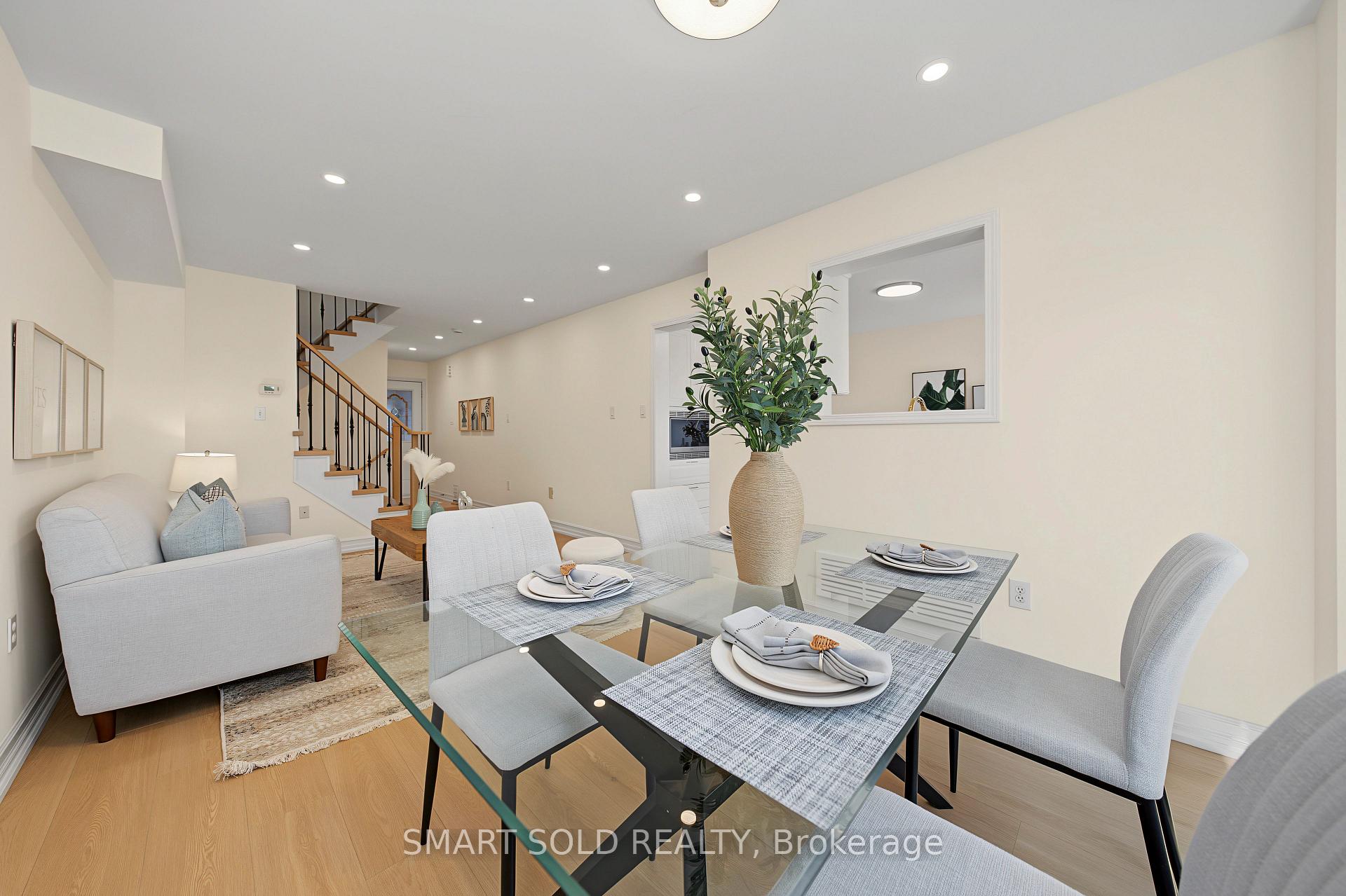 Photo 21 of 906 Delgado Drive, Mississauga, East Credit — HOMEH