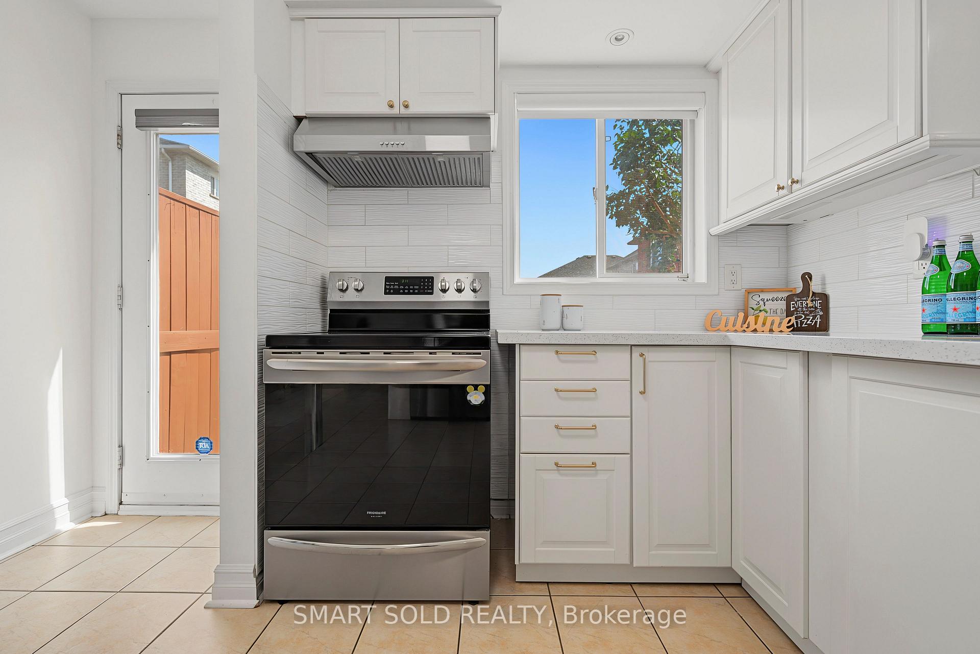 Photo 25 of 906 Delgado Drive, Mississauga, East Credit — HOMEH