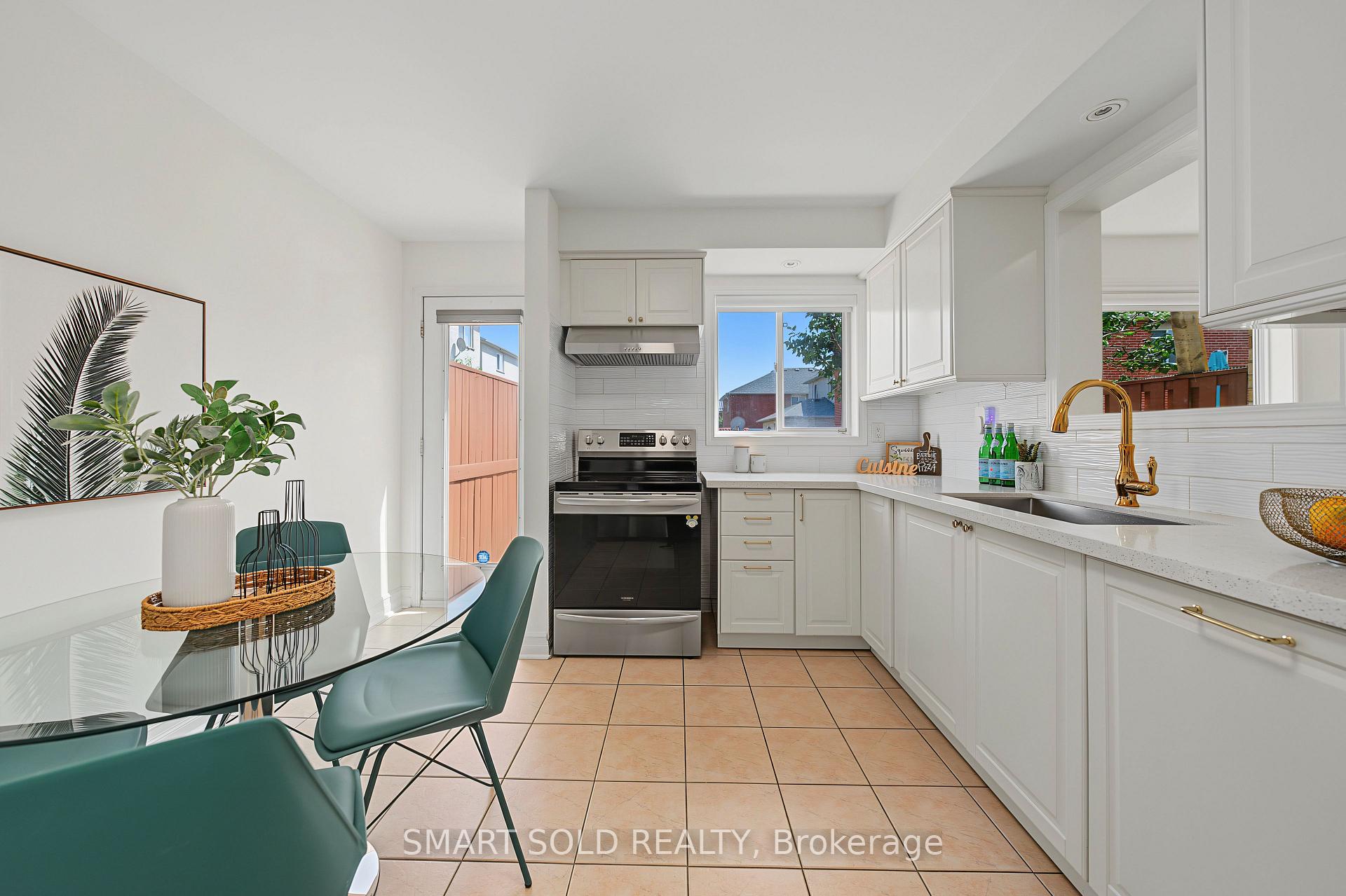 Photo 26 of 906 Delgado Drive, Mississauga, East Credit — HOMEH