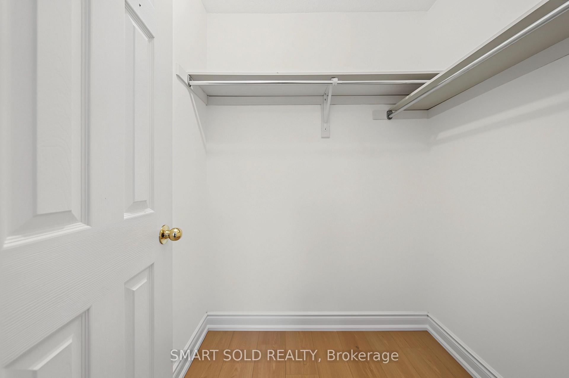 Photo 33 of 906 Delgado Drive, Mississauga, East Credit — HOMEH