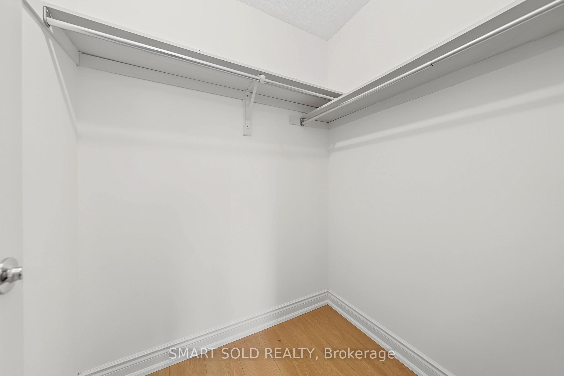 Photo 34 of 906 Delgado Drive, Mississauga, East Credit — HOMEH