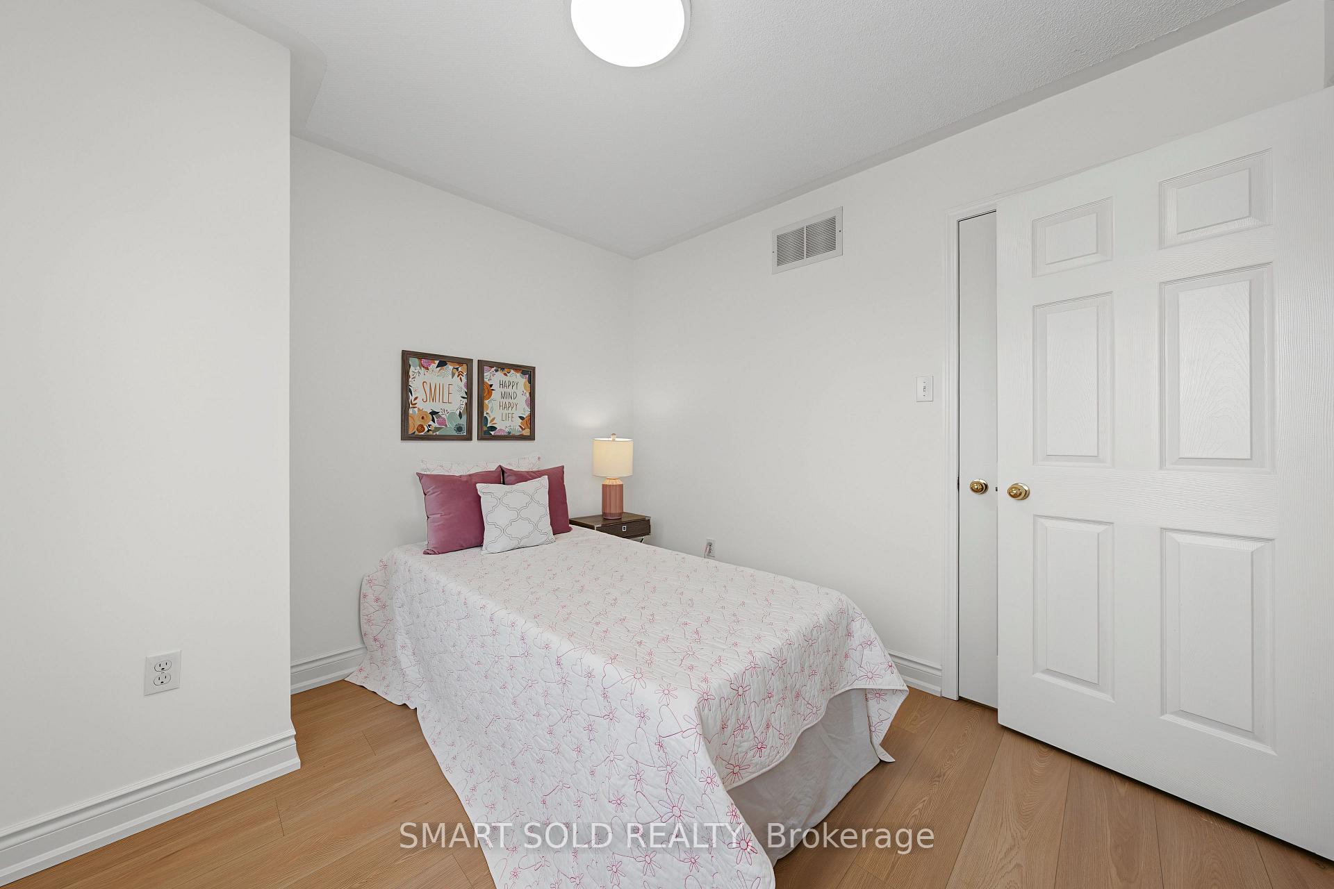 Photo 40 of 906 Delgado Drive, Mississauga, East Credit — HOMEH