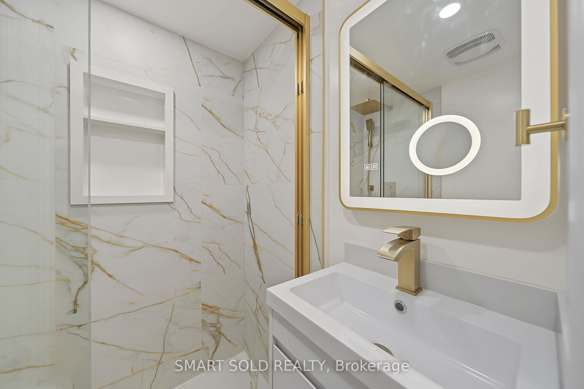Photo 51 of 906 Delgado Drive, Mississauga, East Credit — HOMEH