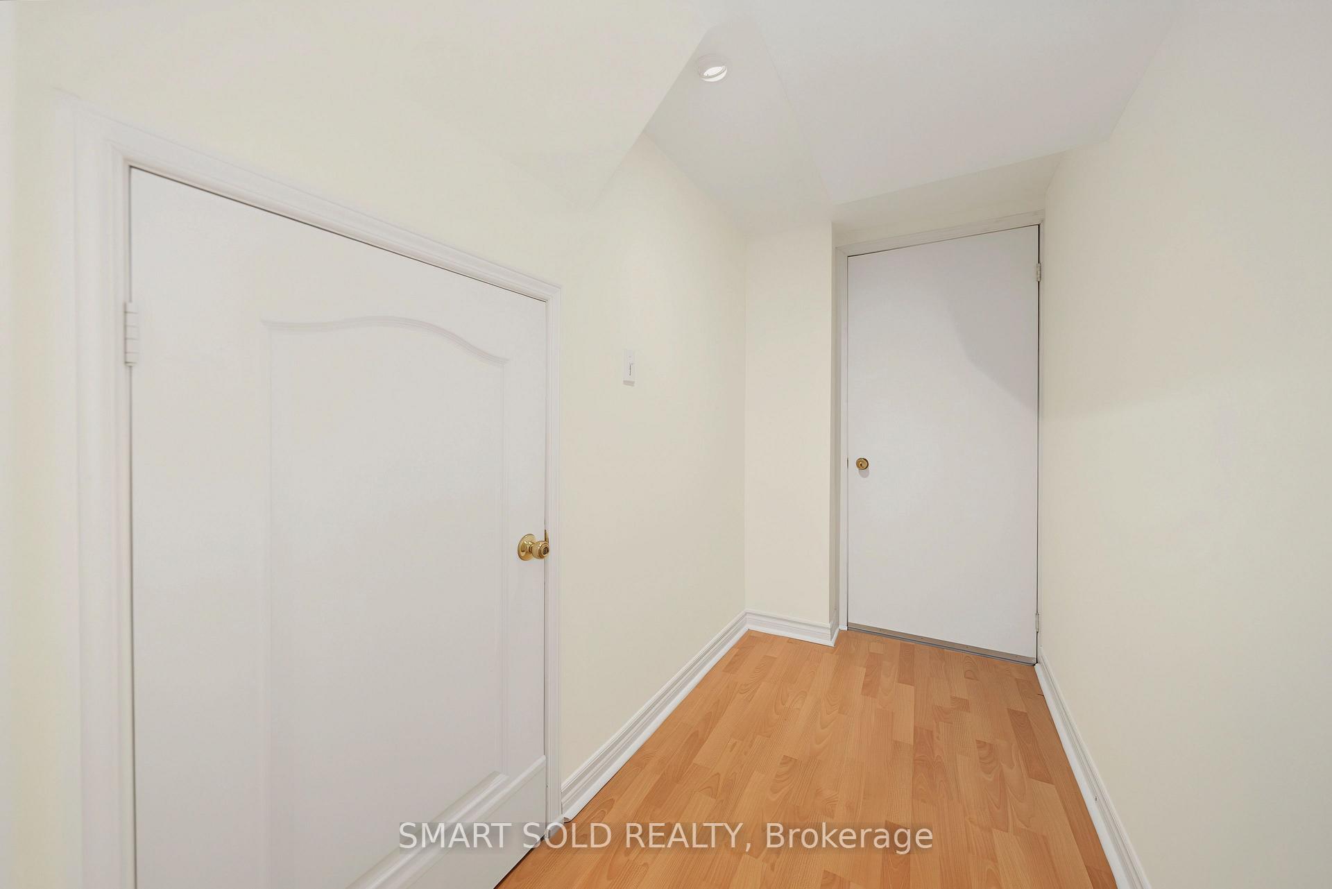 Photo 53 of 906 Delgado Drive, Mississauga, East Credit — HOMEH