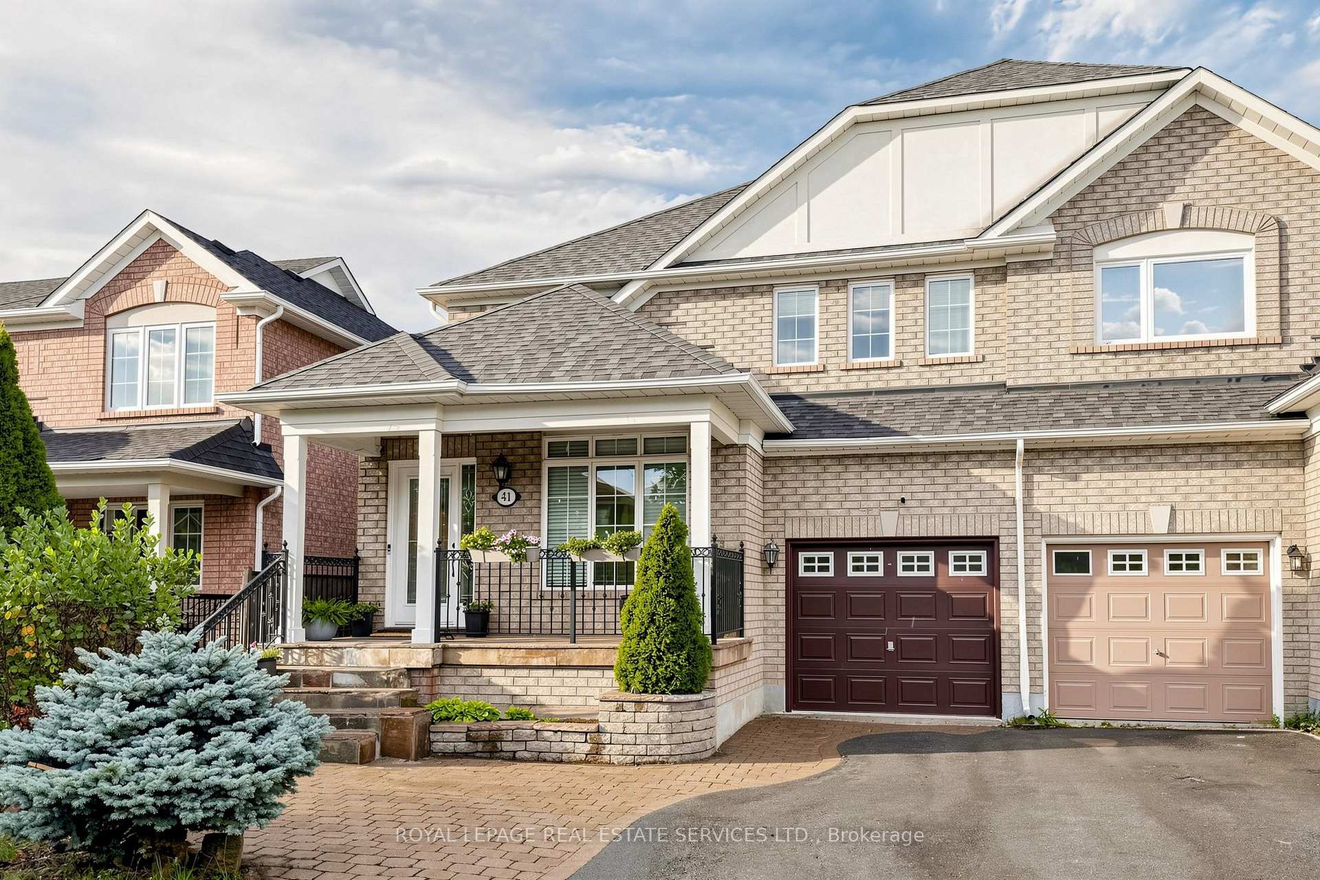 Photo 5 of 41 Convoy Crescent, Vaughan, Maple — HOMEH