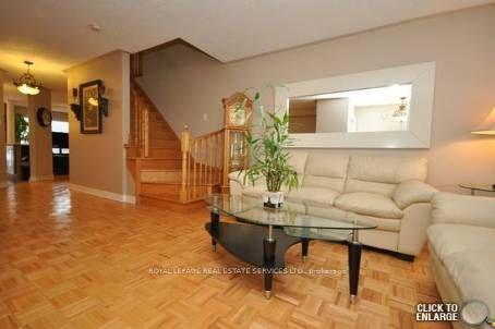 Photo 9 of 41 Convoy Crescent, Vaughan, Maple — HOMEH