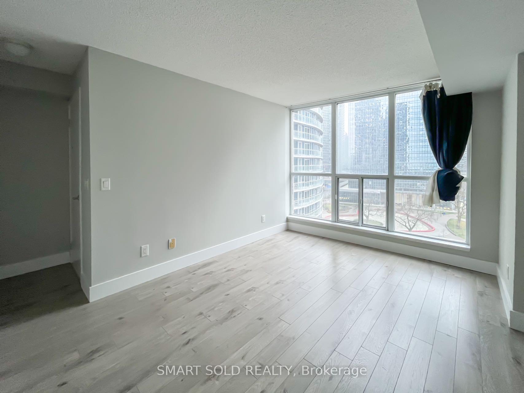 Photo 8 of Unit 1002, 208 Queens Quay W, Toronto, Waterfront Communities — HOMEH