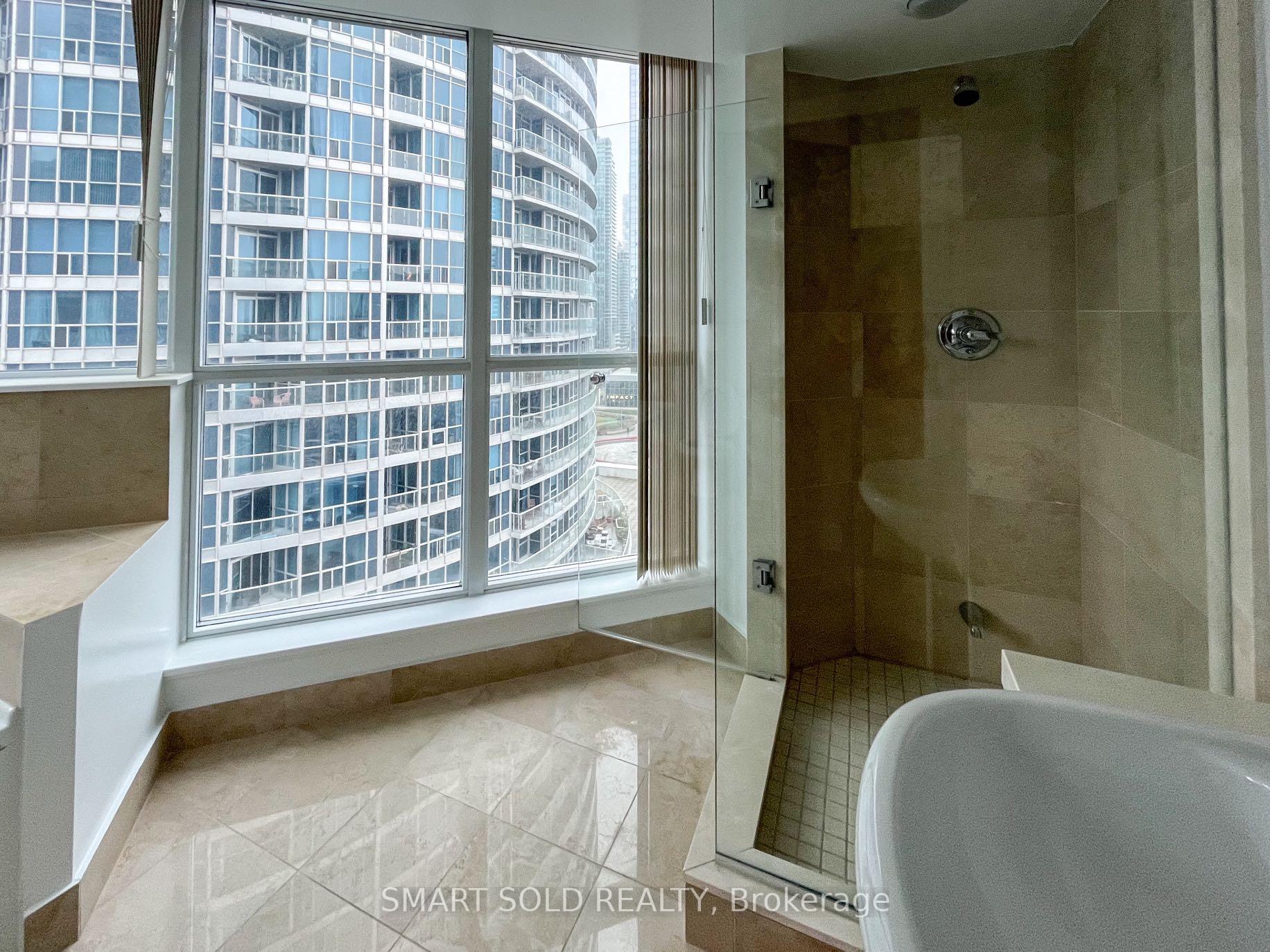 Photo 10 of Unit 1002, 208 Queens Quay W, Toronto, Waterfront Communities — HOMEH