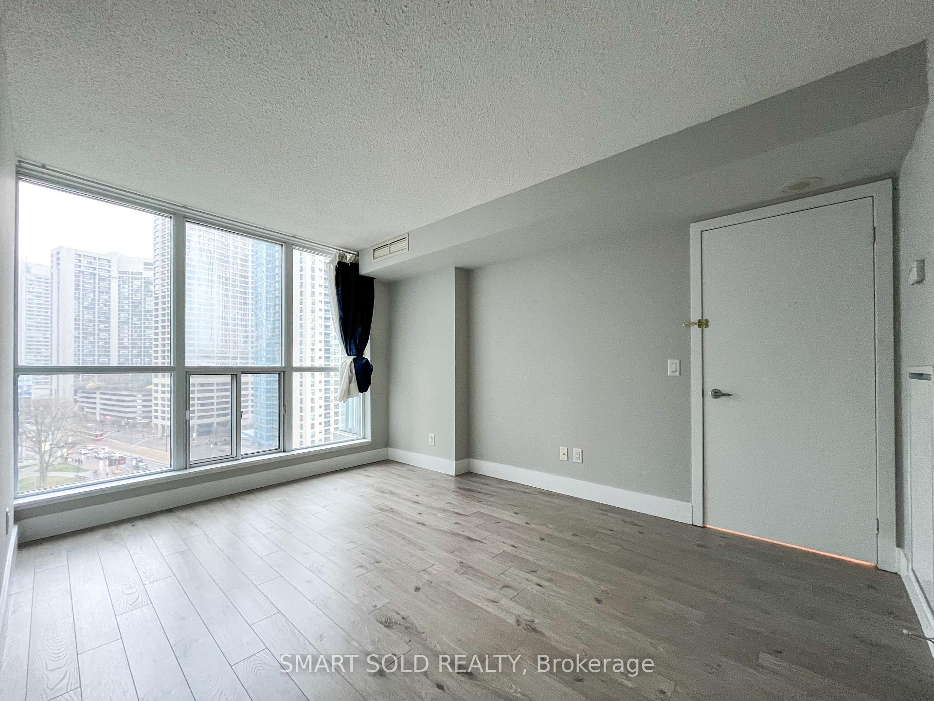 Photo 12 of Unit 1002, 208 Queens Quay W, Toronto, Waterfront Communities — HOMEH