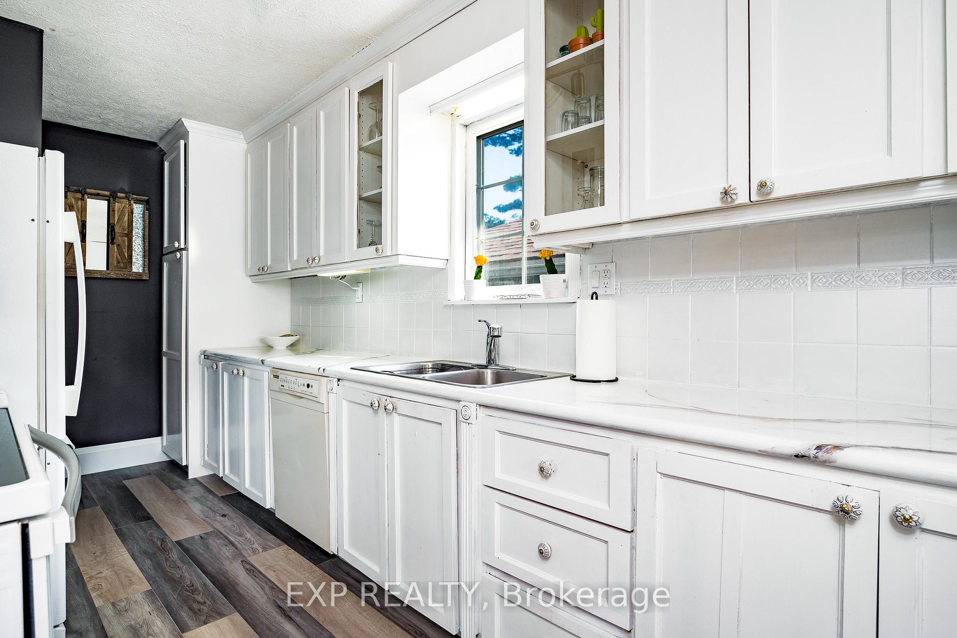 Photo 9 of 27 Sunnidale Road S, Wasaga Beach — HOMEH