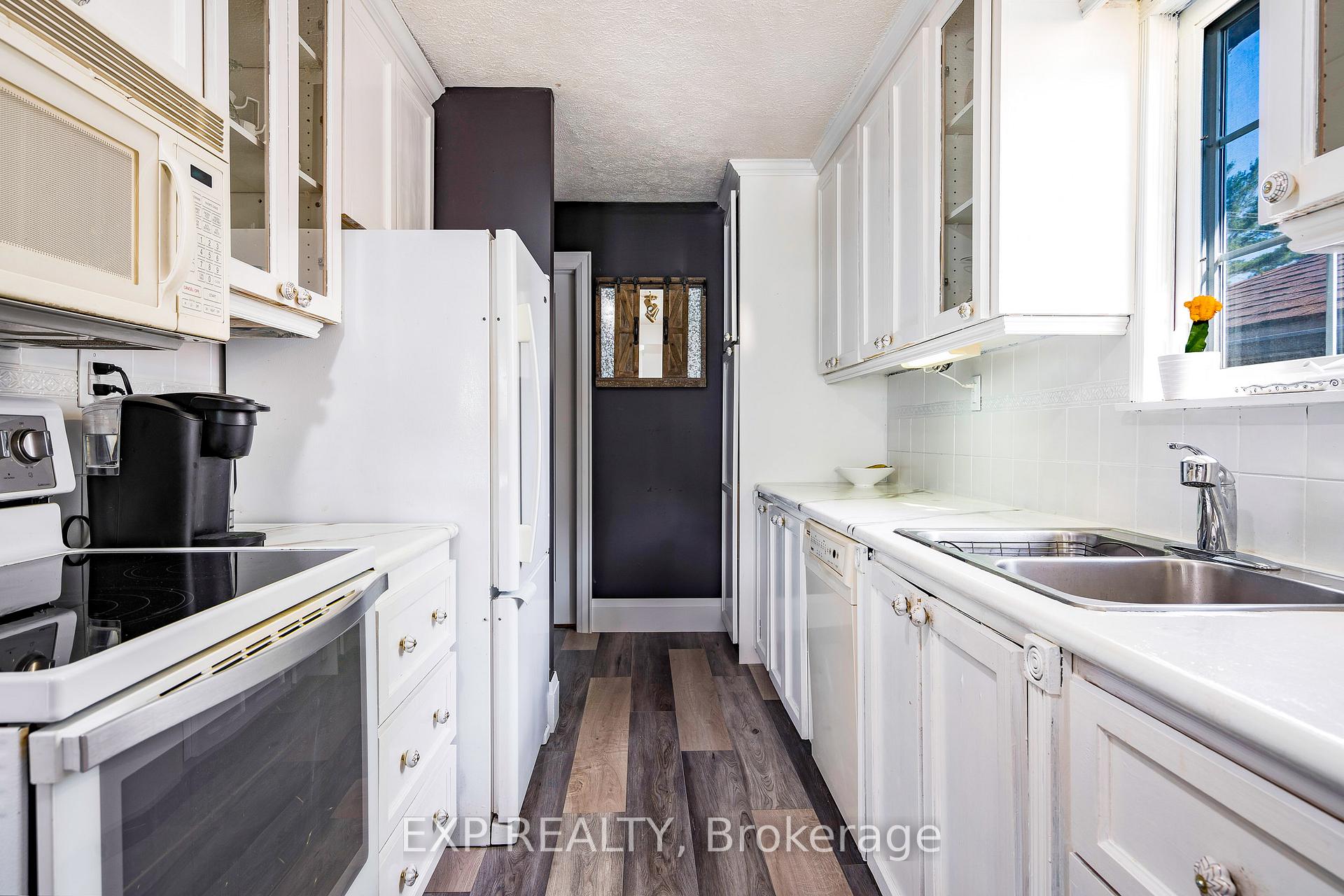 Photo 10 of 27 Sunnidale Road S, Wasaga Beach — HOMEH
