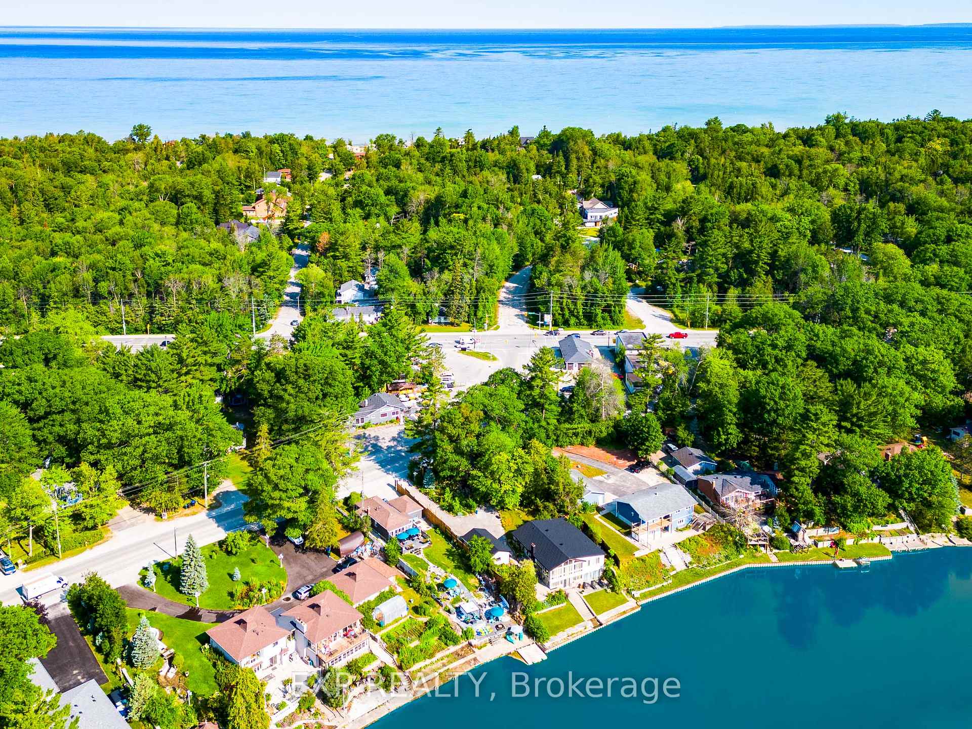 Photo 29 of 27 Sunnidale Road S, Wasaga Beach — HOMEH