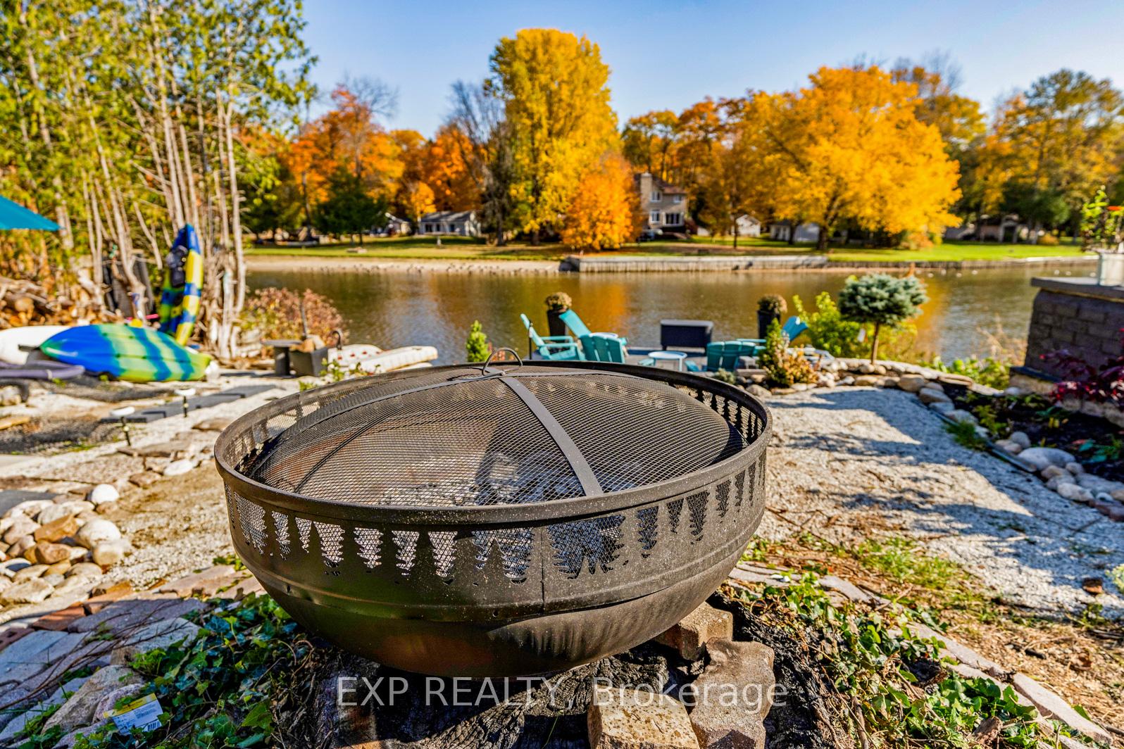 Photo 34 of 27 Sunnidale Road S, Wasaga Beach — HOMEH