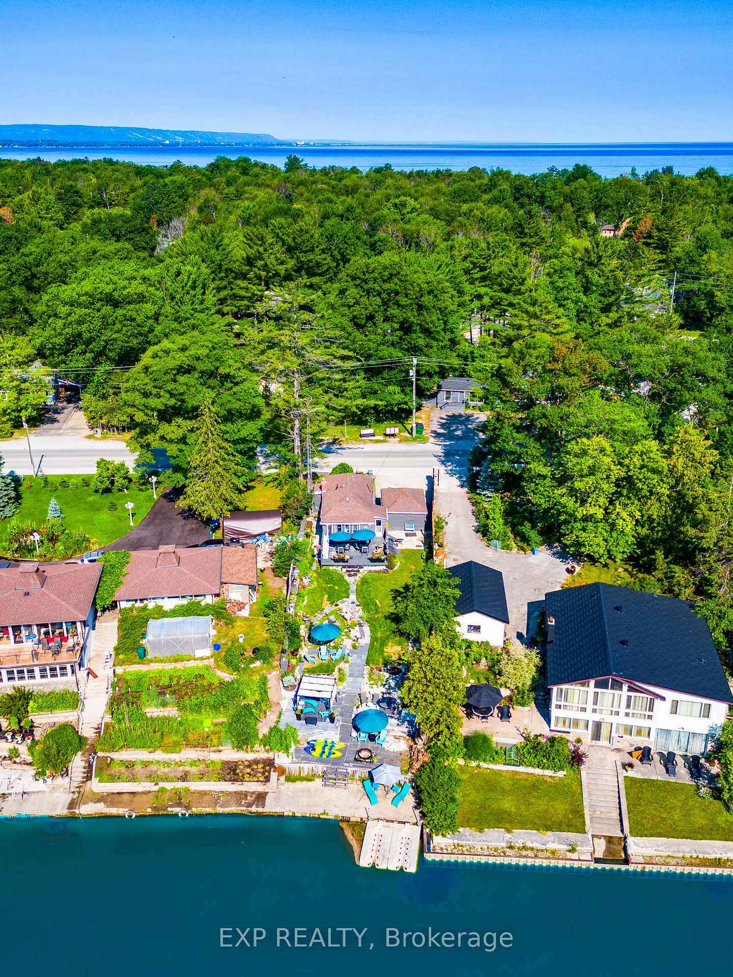 Photo 35 of 27 Sunnidale Road S, Wasaga Beach — HOMEH