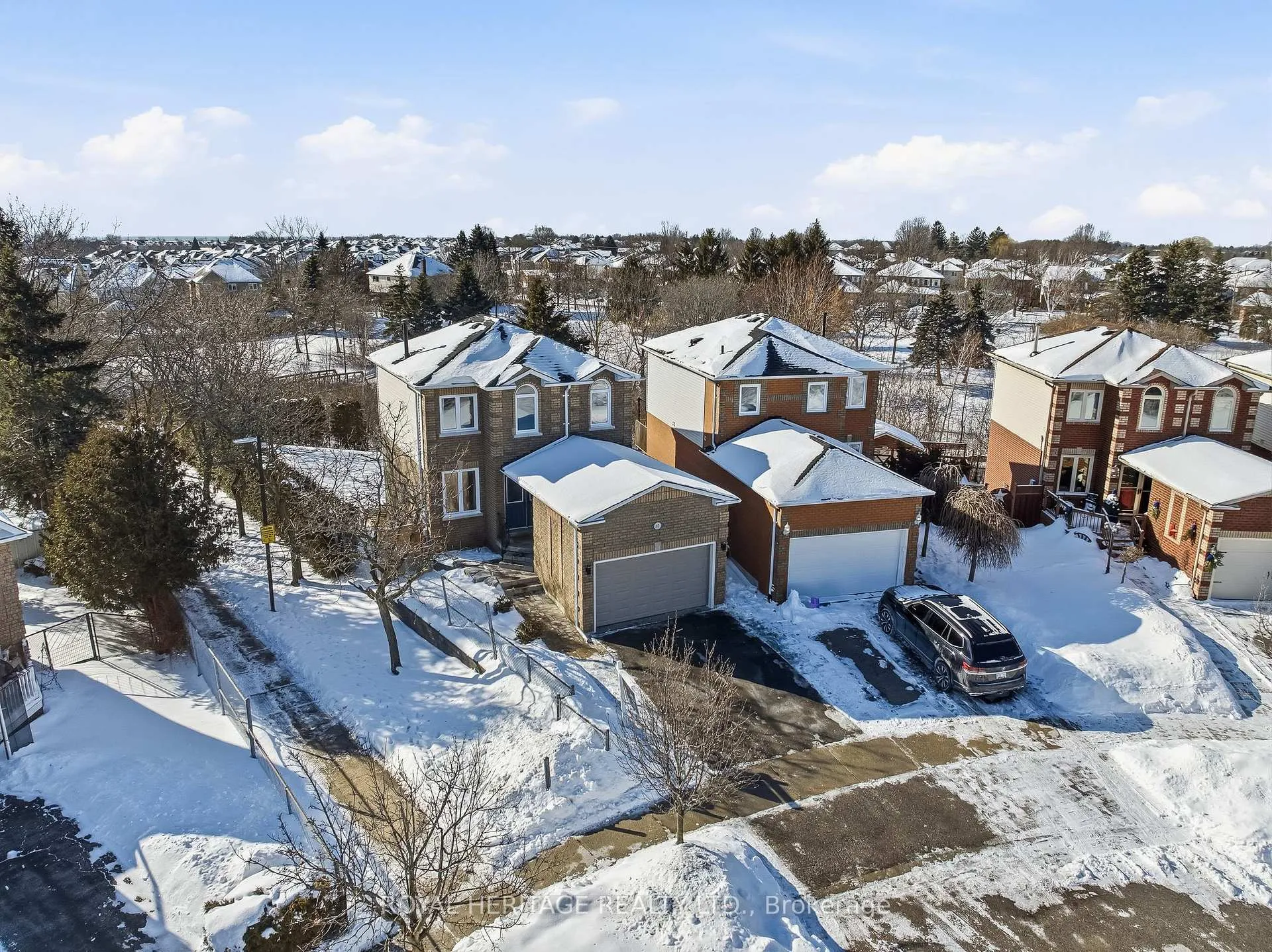 Photo 1 of 62 John Walter Crescent, Clarington, Courtice — HOMEH