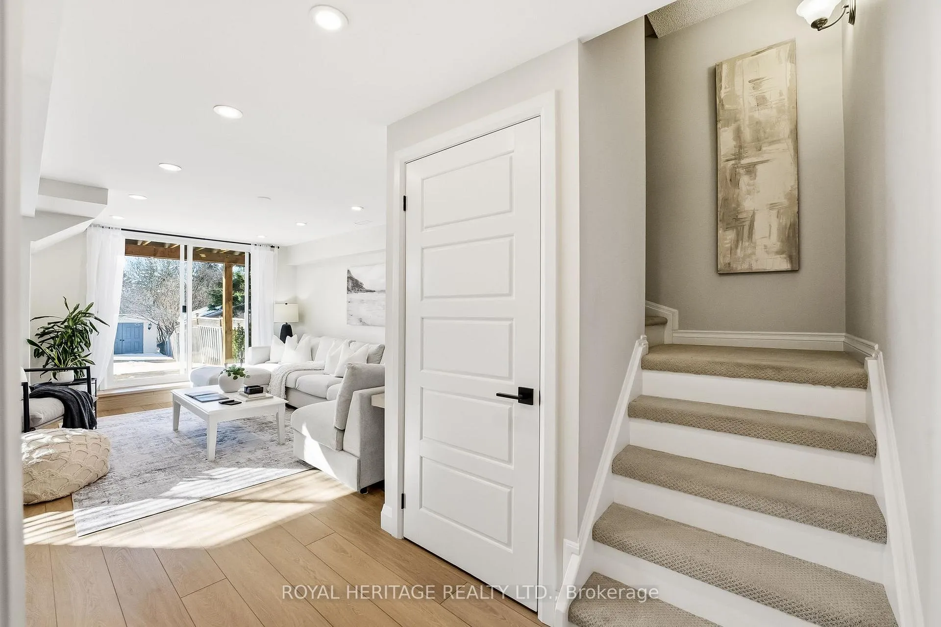 Photo 24 of 62 John Walter Crescent, Clarington, Courtice — HOMEH