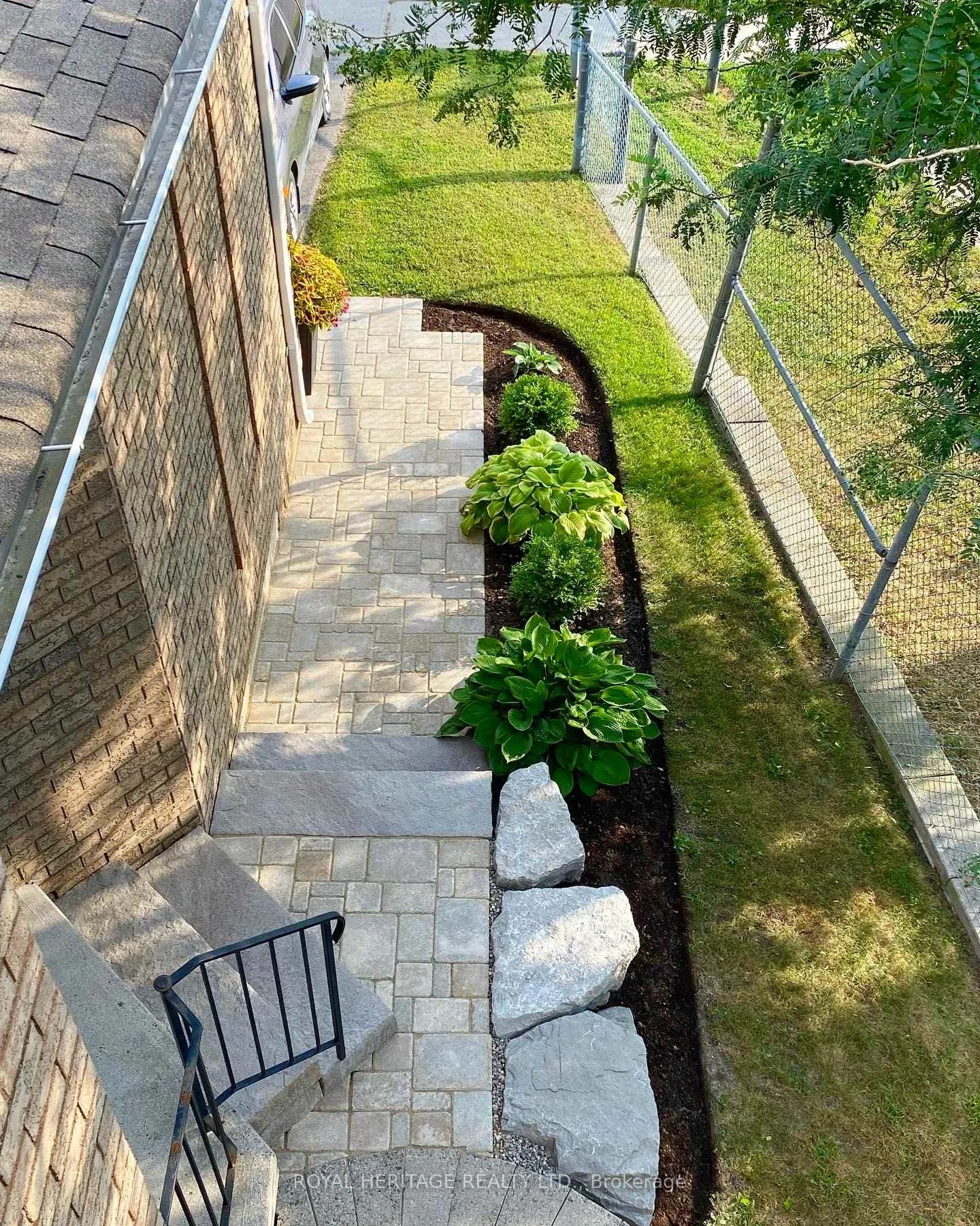 Photo 39 of 62 John Walter Crescent, Clarington, Courtice — HOMEH