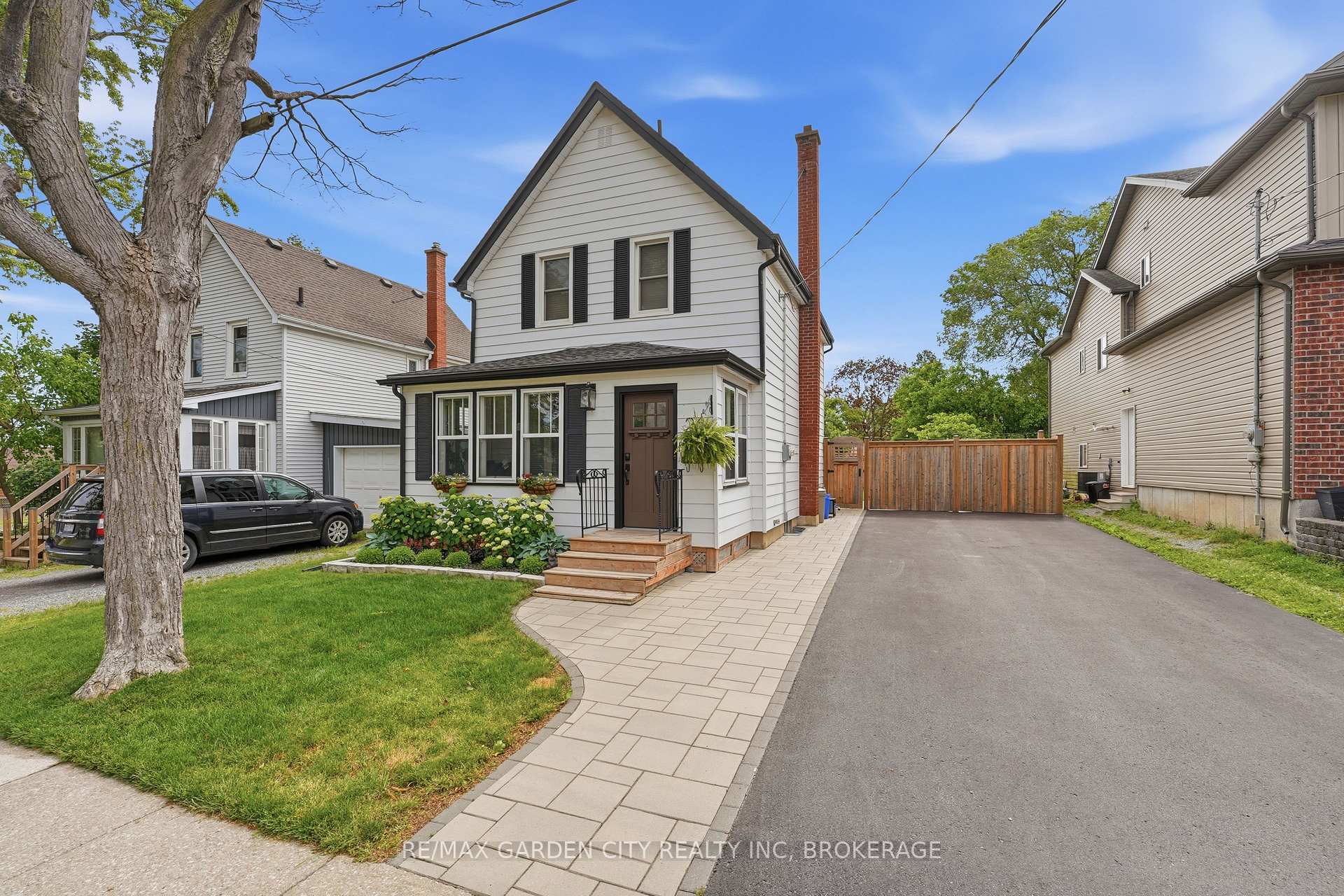 Photo 3 of 26 Carleton Street N, Thorold, Thorold Downtown — HOMEH