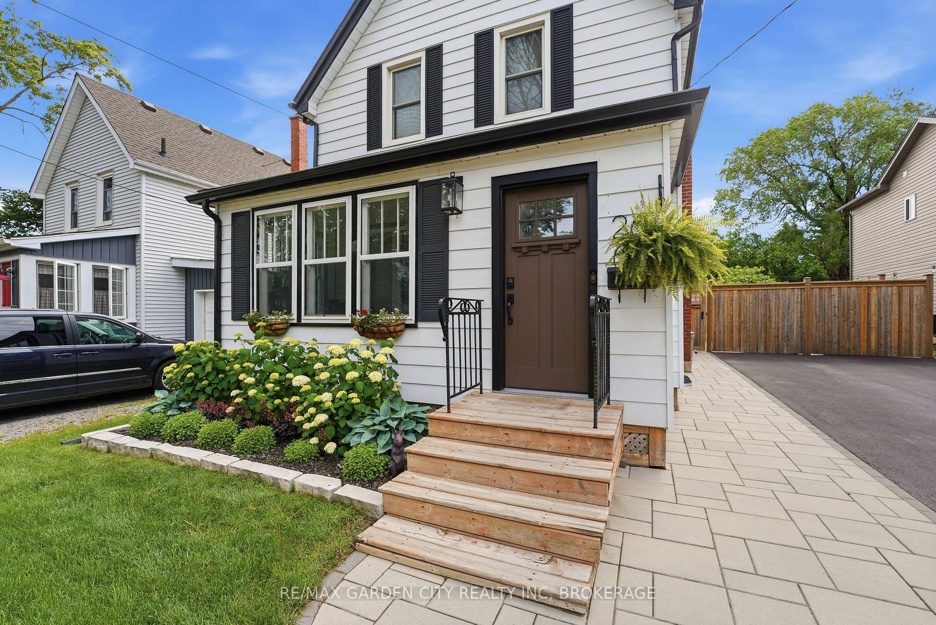 Photo 5 of 26 Carleton Street N, Thorold, Thorold Downtown — HOMEH