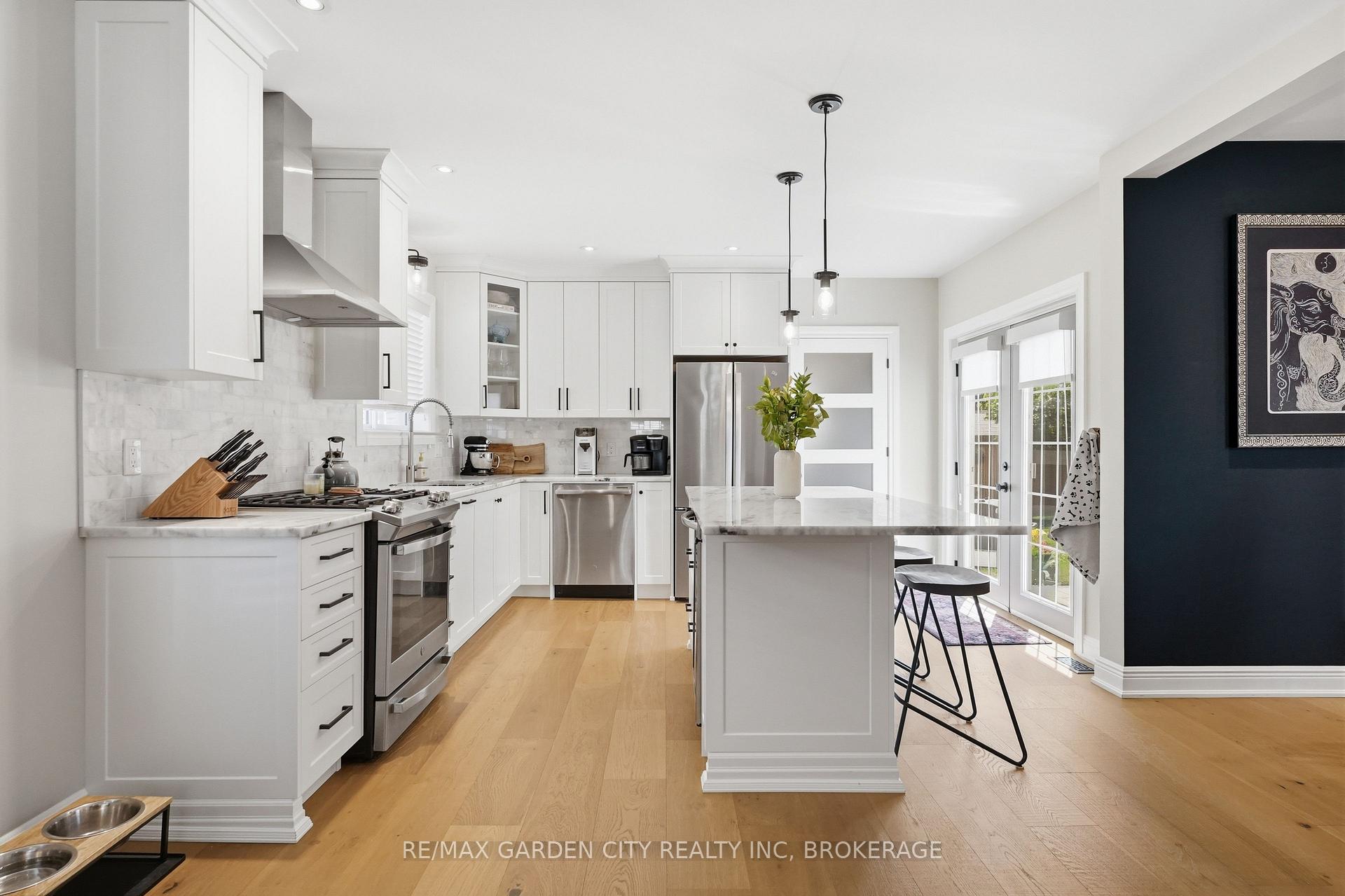 Photo of 26 Carleton Street N