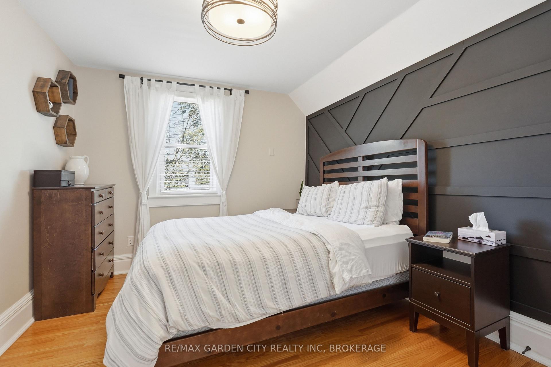 Photo 21 of 26 Carleton Street N, Thorold, Thorold Downtown — HOMEH