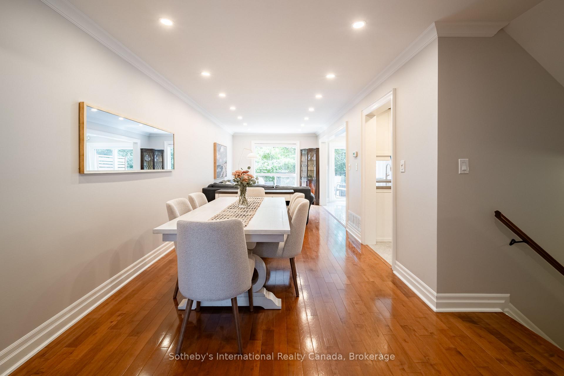 Photo 7 of 339 Ravineview Way, Oakville, Wedgewood Creek — HOMEH